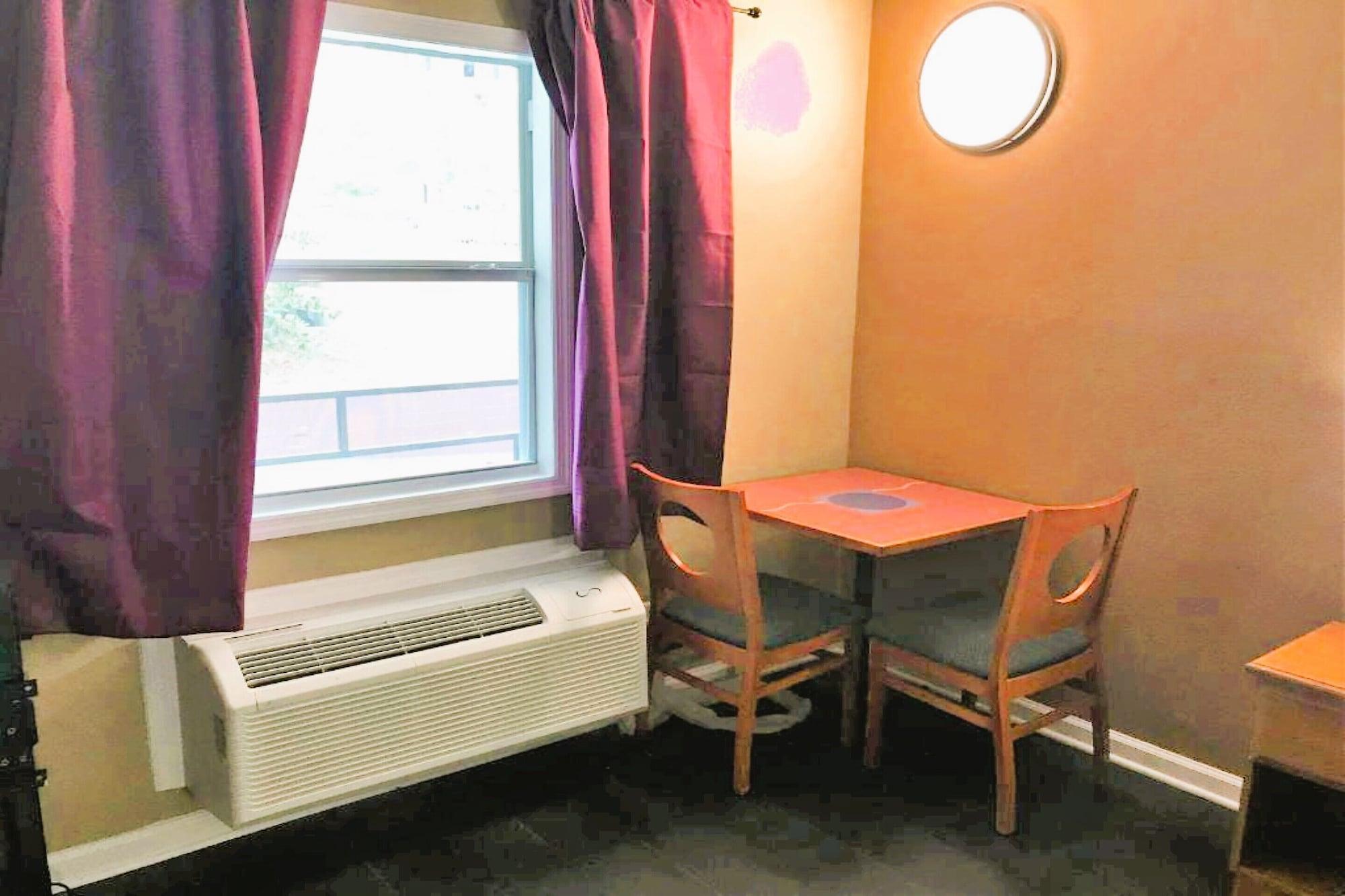 Set de Habitación OYO Hotel Tallahassee Downtown