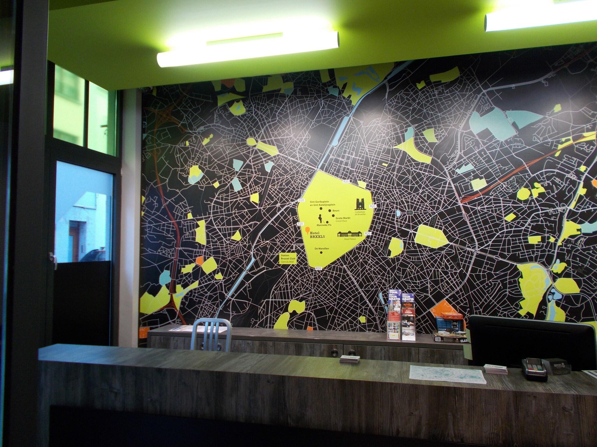 Vista Lobby Urban City Centre Hostel