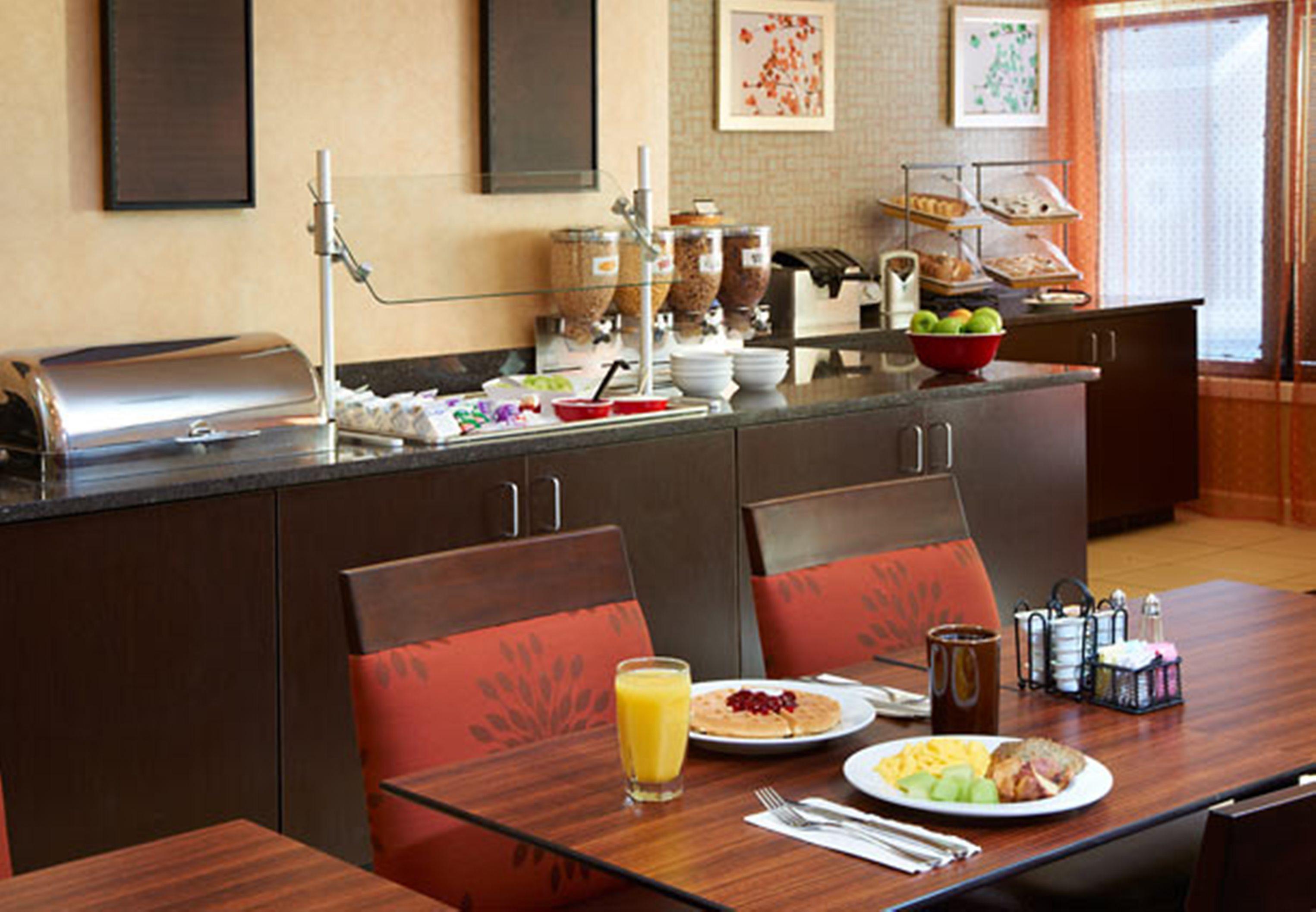 Restaurant MainStay Suites St. Louis - Galleria