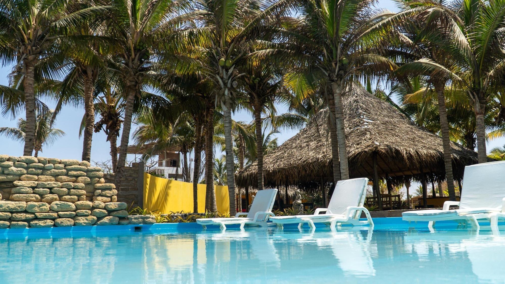 Vista Piscina Bali Lodge Máncora