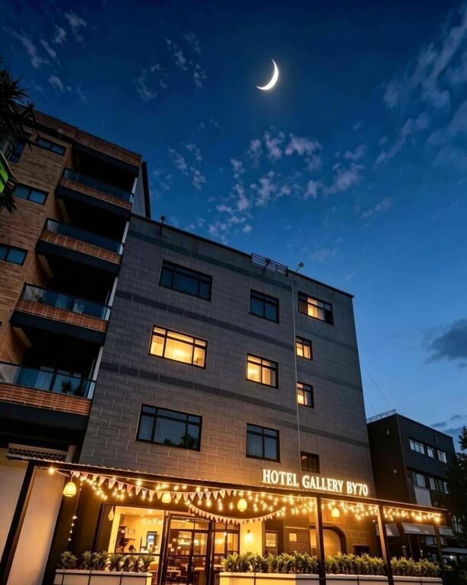 Vista Exterior Hotel Gallery By 70
