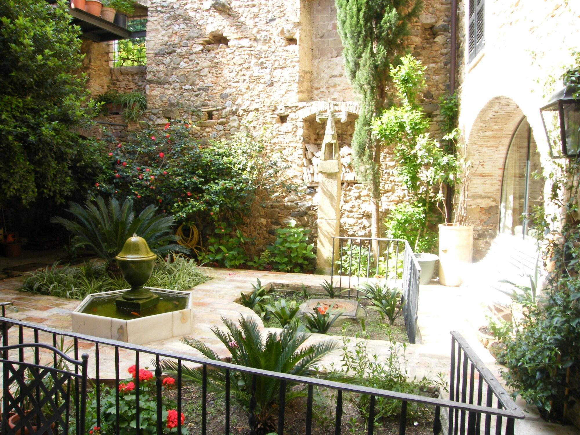 Varios Hotel de la Font