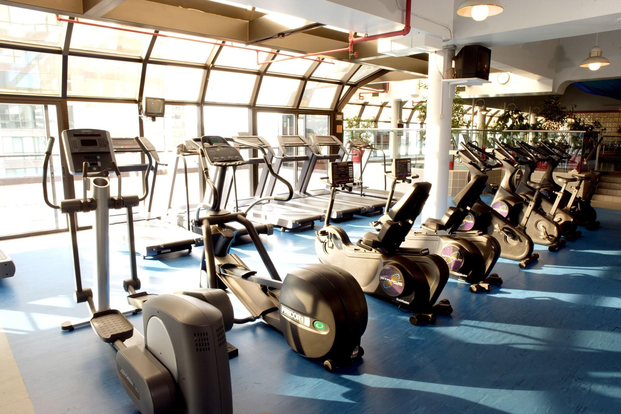 Gimnasio Chelsea Hotel, Toronto