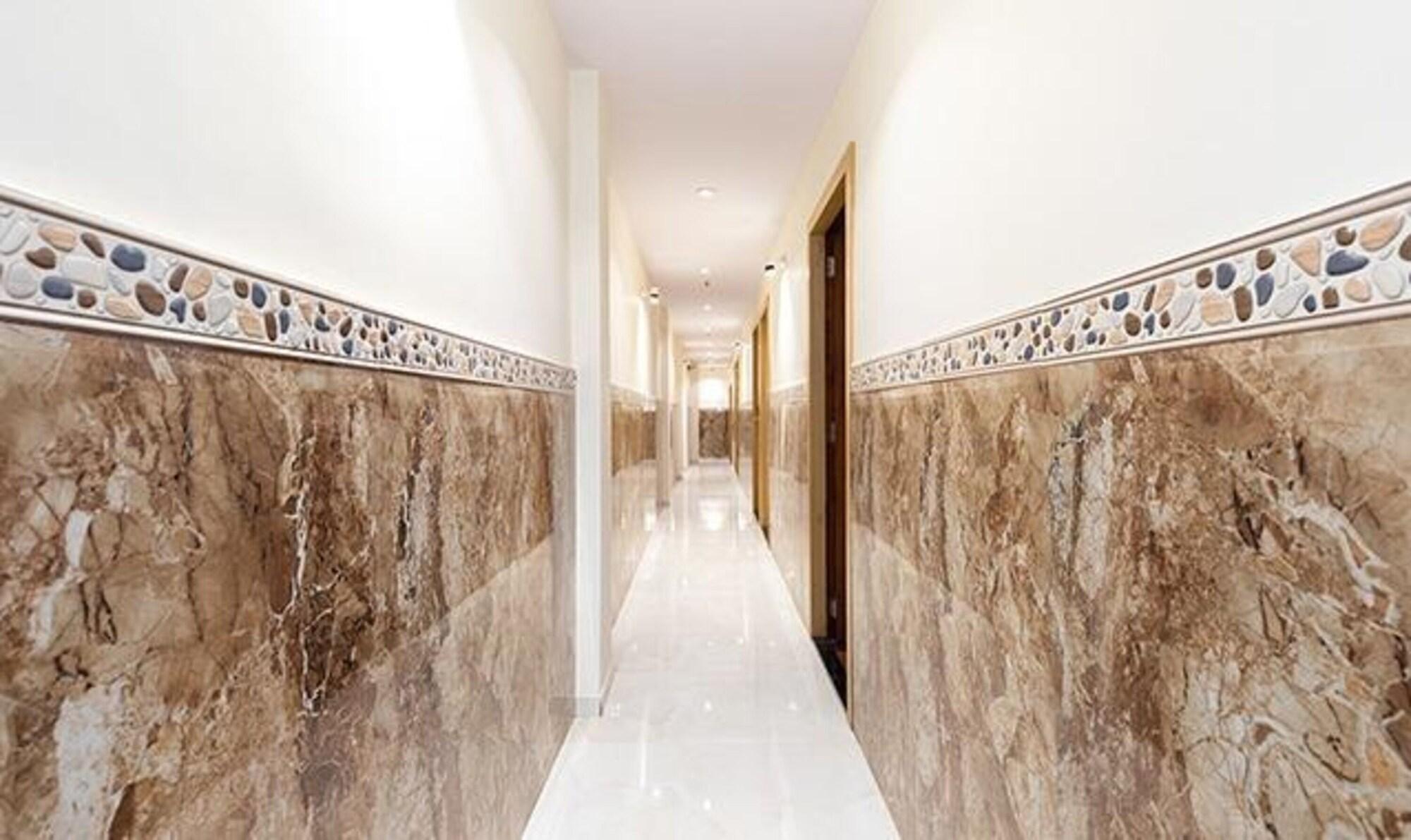 Vista Lobby Fabexpress Green House