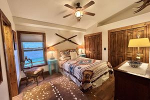 Alquiler Vacacional - gorgeous modern cabin on private ranch
