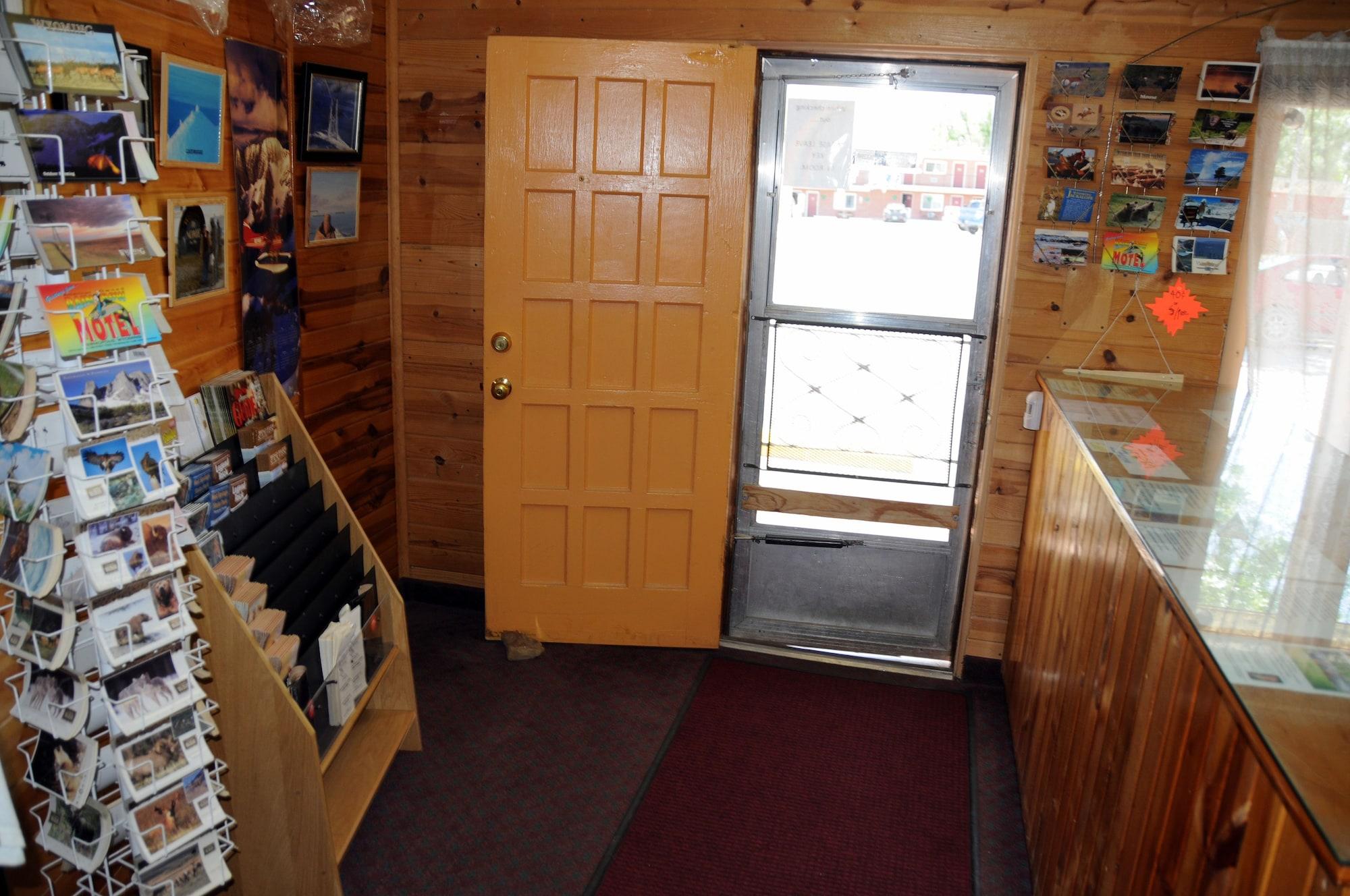 Vista Lobby Rainbow Motel