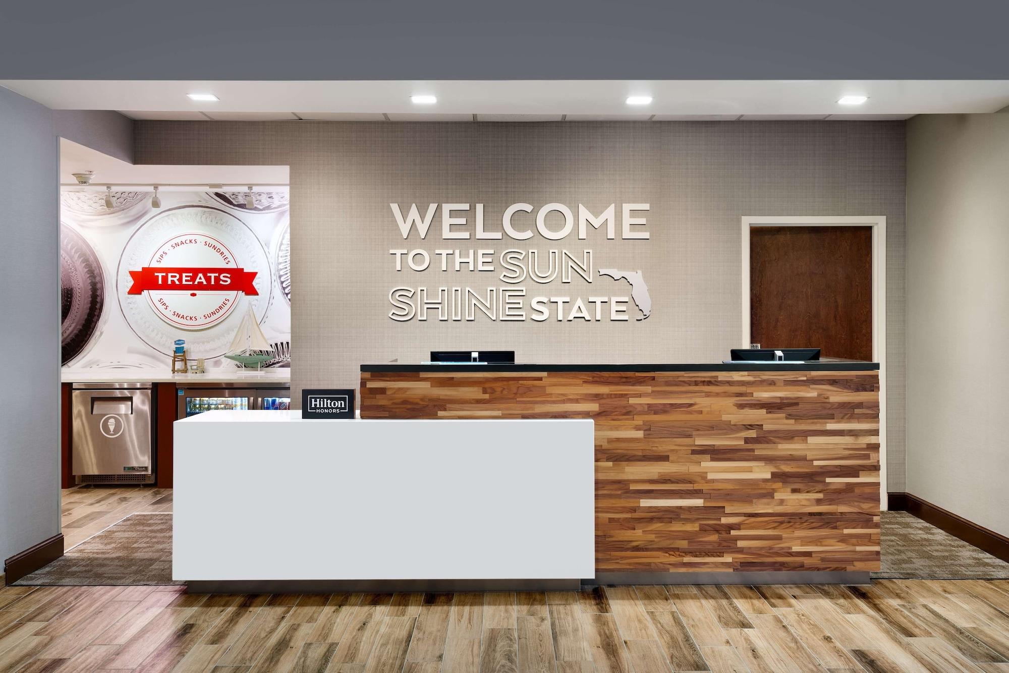 Vista Lobby Hampton Inn New Smyrna Beach