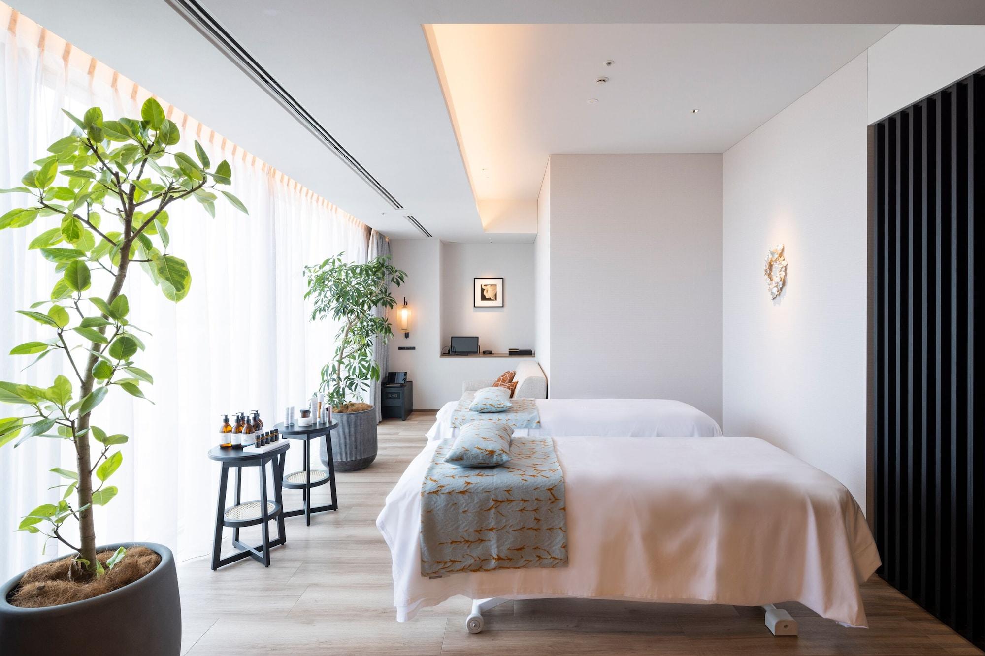 Spa Tiad, Autograph Collection