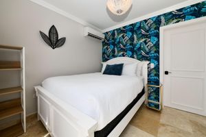 Renta temporal - Newly Remodeled 5-bedroom 5-bath in Tierra del Sol!