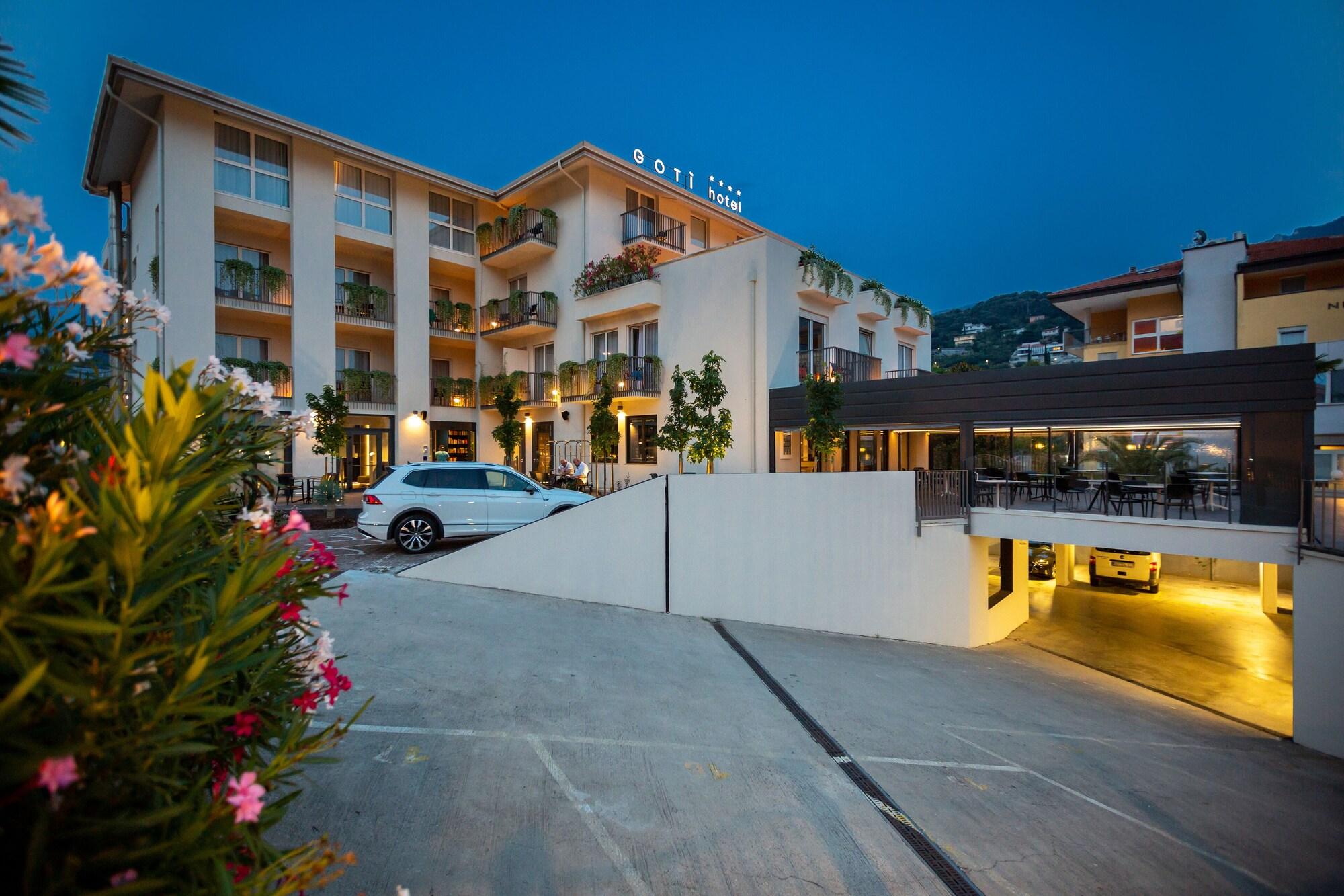 Vista Exterior Goti' Hotel