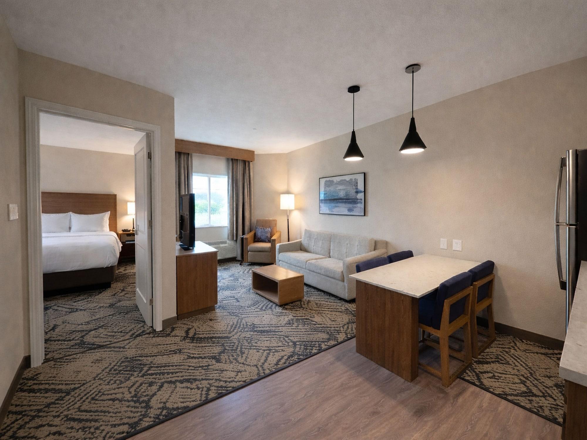Comodidades del Alojamiento Candlewood Suites Avondale - New Orleans by IHG