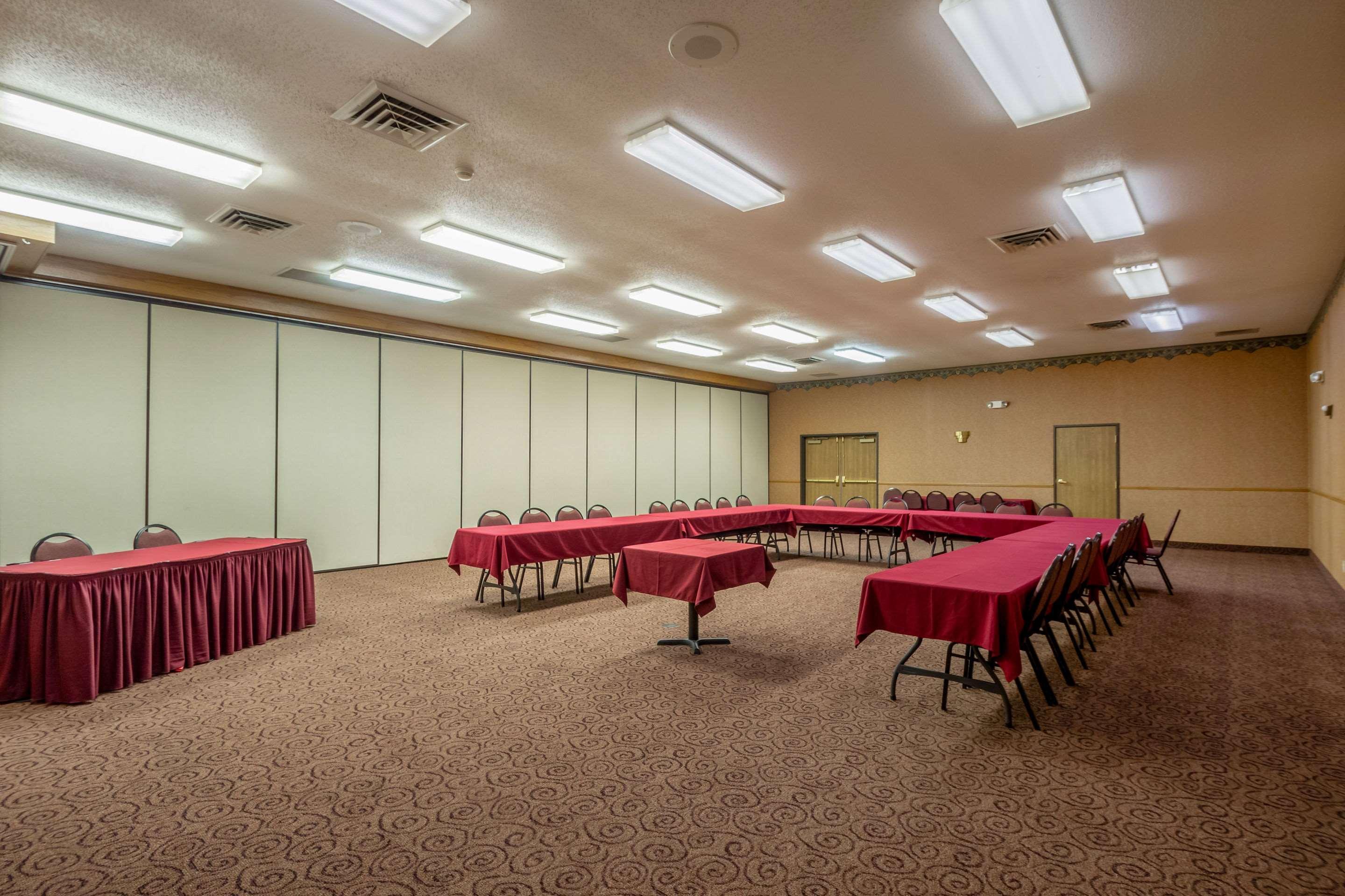 Centro de Negocios Quality Inn Mineral Point