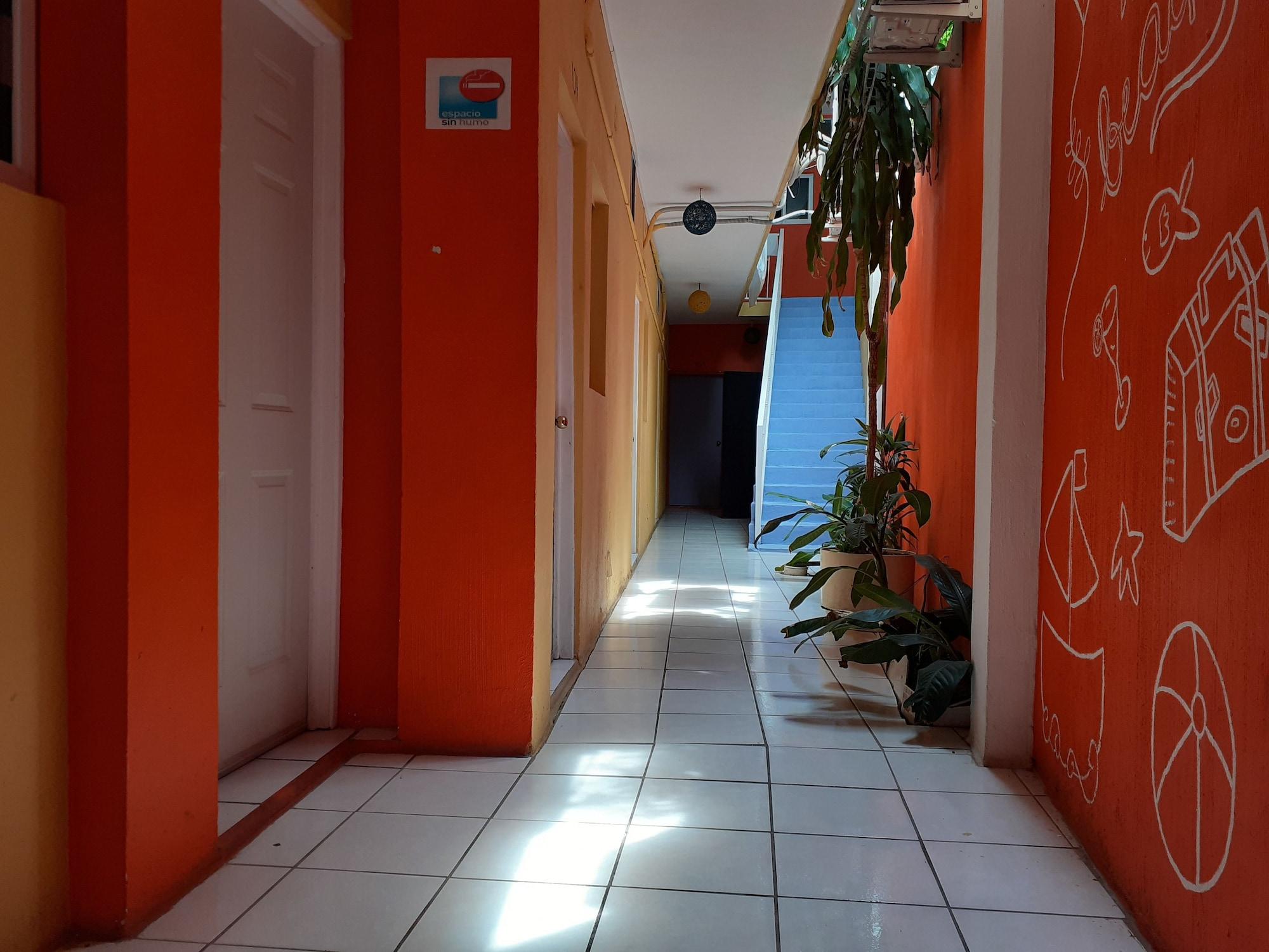 Varios Casa Mexicana Barra de Navidad