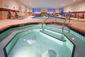 Alojamiento - Hampton Inn & Suites Minot Airport