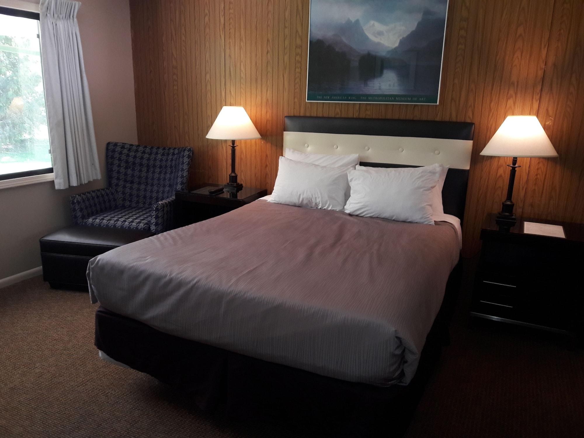 Varios Monroe Motel