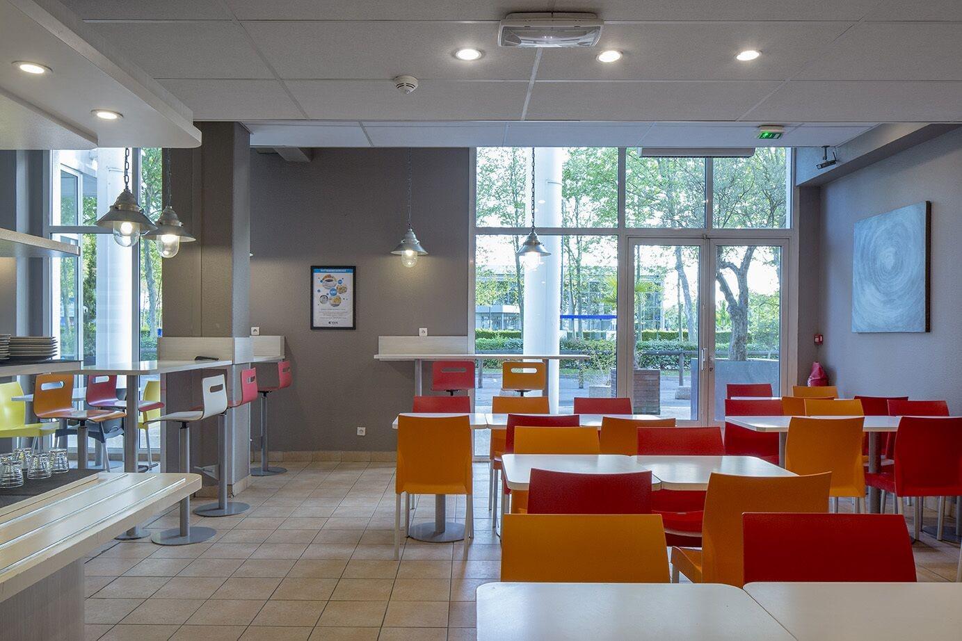 Restaurant Cyan Hotel Roissy Villepinte Parc Des Expositions