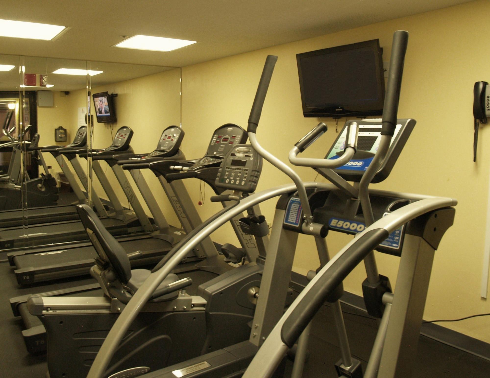 Gimnasio Monterey Bay Suites
