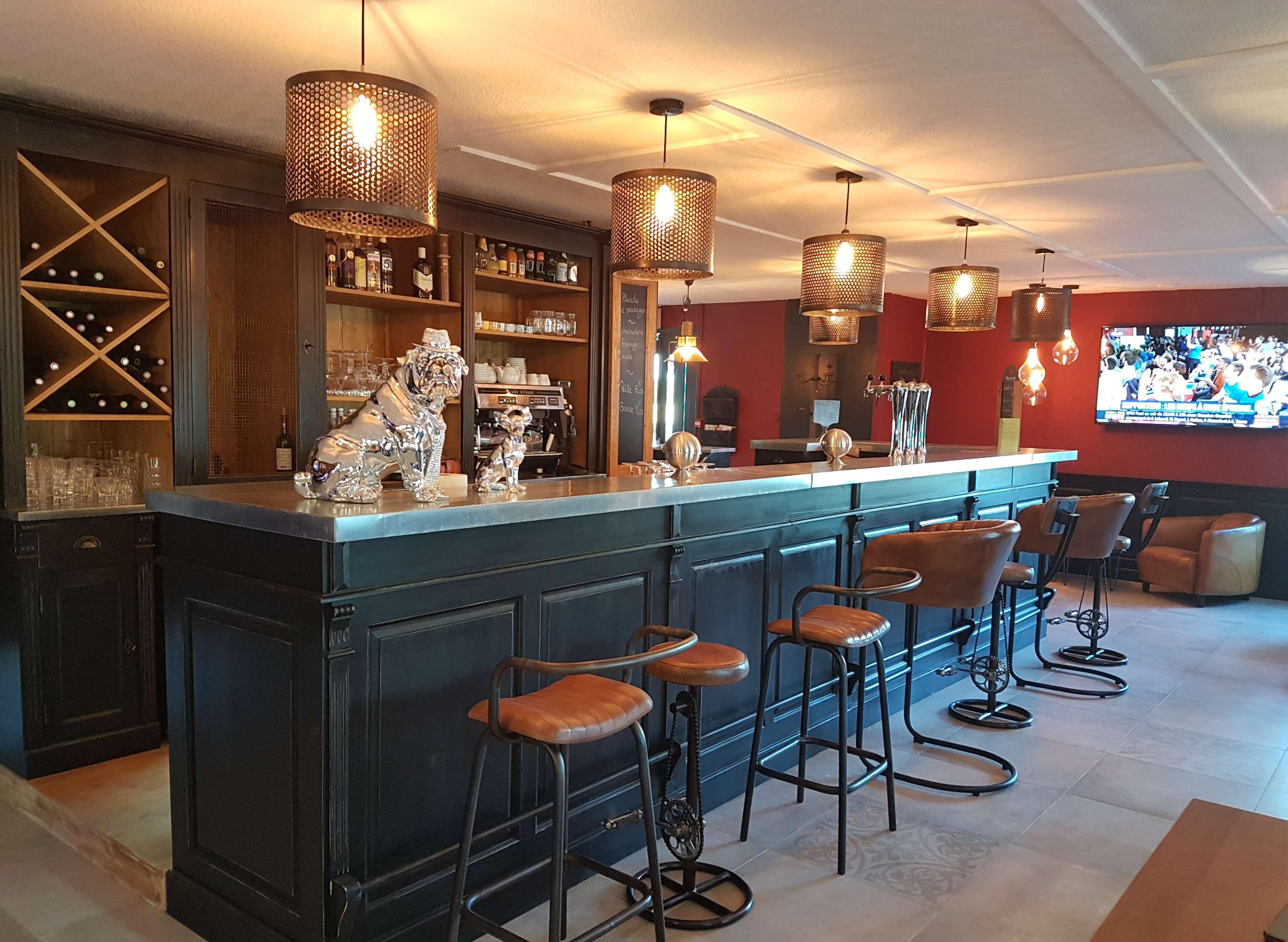 Bar/Salón Kyriad Lille Hem