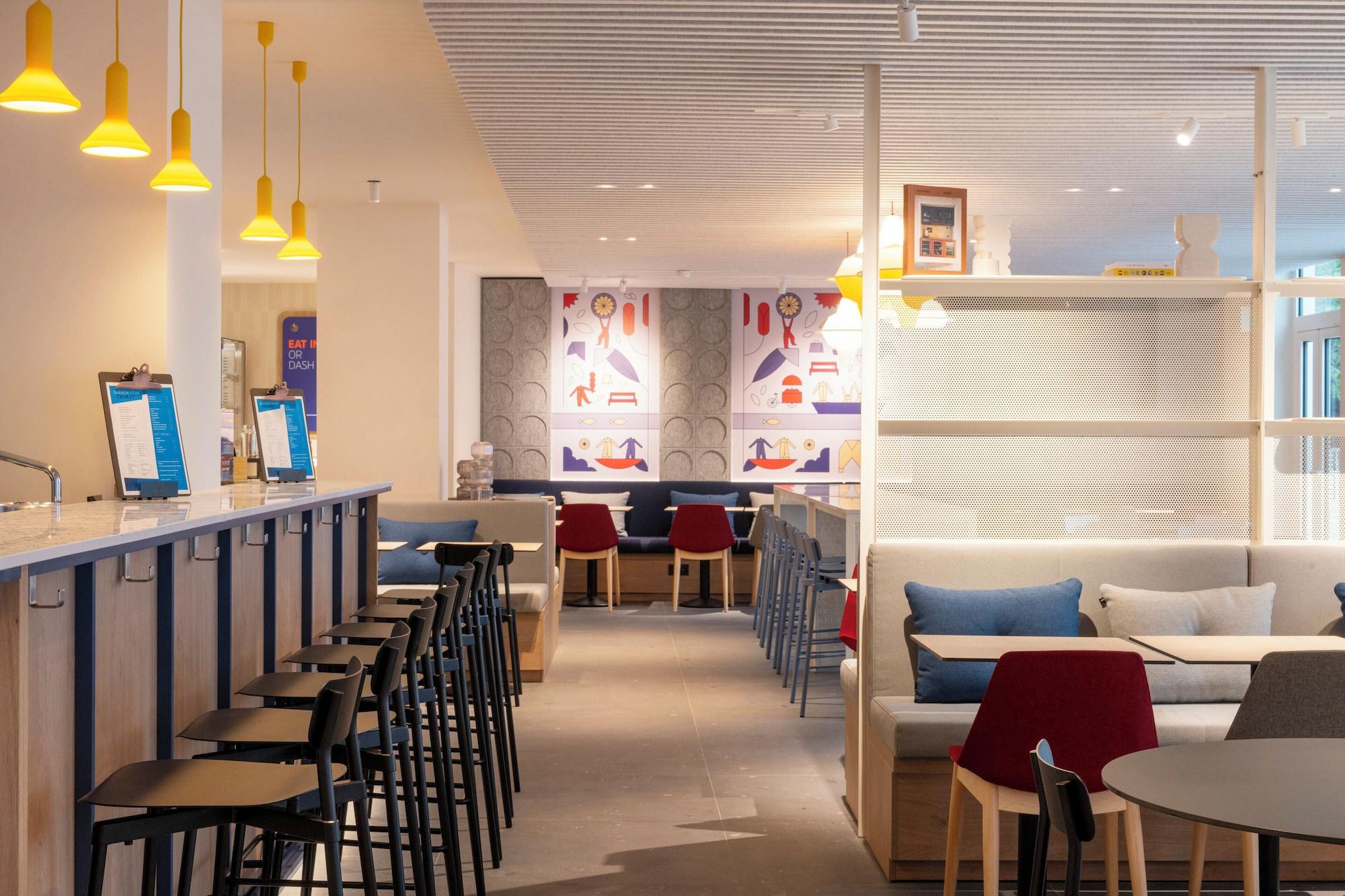Bar/Salón Holiday Inn Express & Suites Ghent by IHG