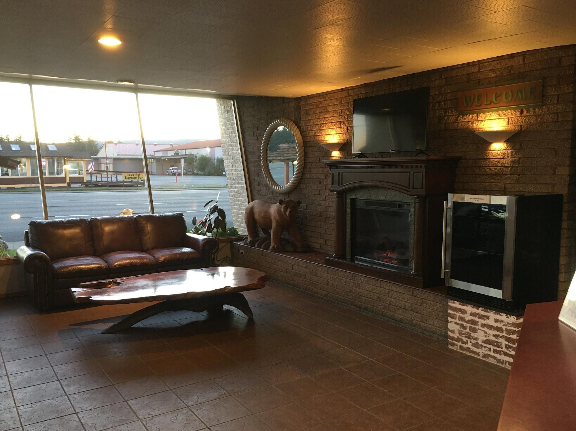 Bar/Salón North Coast Inn