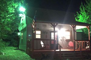 Alquiler Vacacional - Cute Cabin! Secluded and surrounded by Nature.