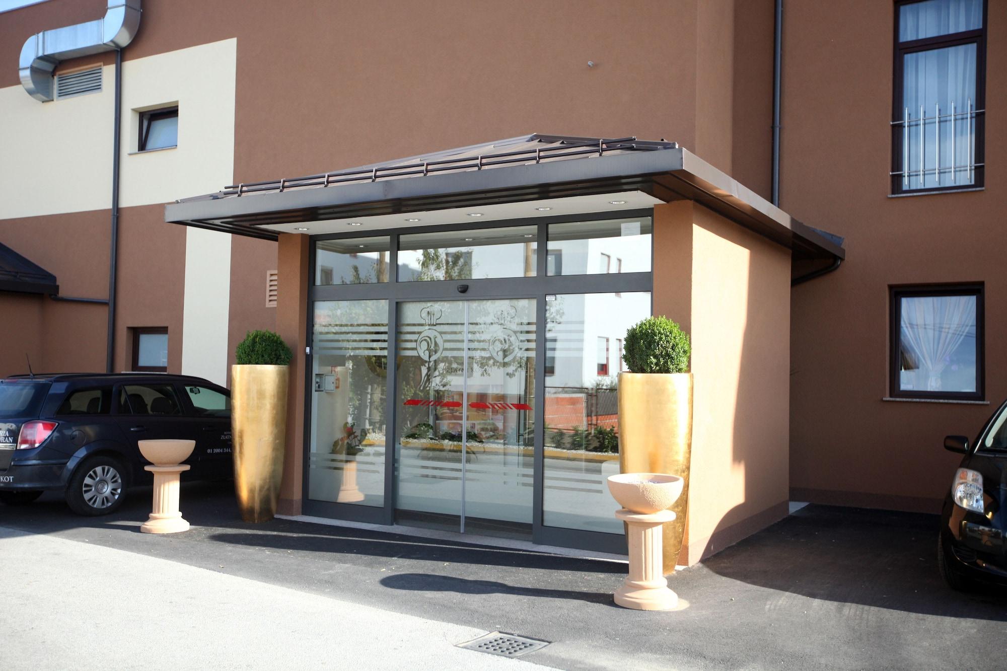 Vista Exterior Hotel Gallus