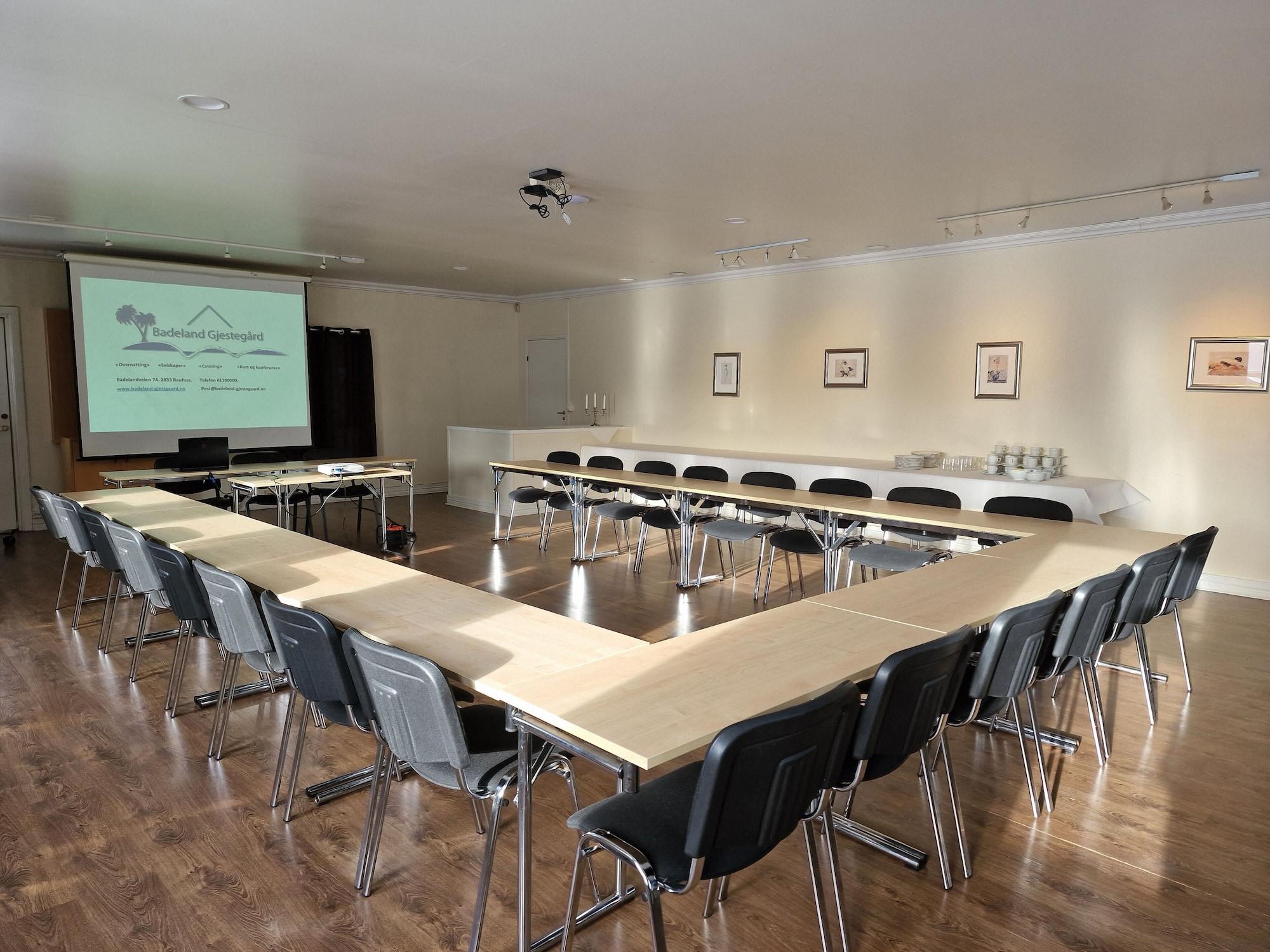 Sala de Reuniones Badeland Gjestegård