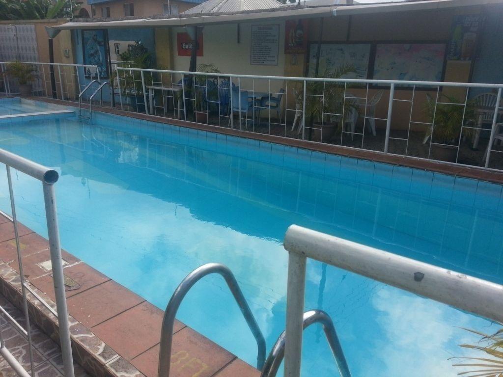 Vista Piscina Definite Destiny Asaba