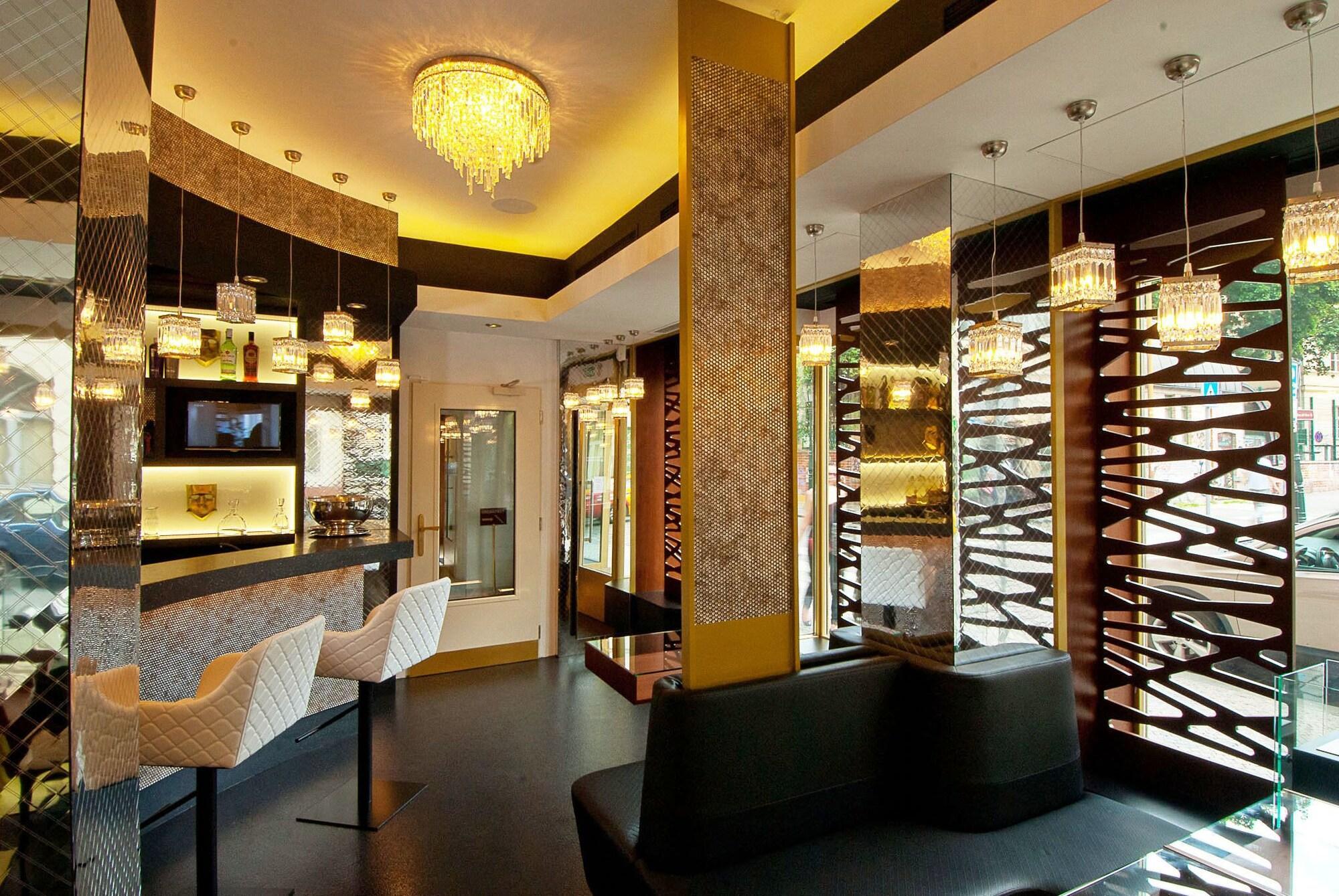 Bar/Salón Myo Hotel Mysterius