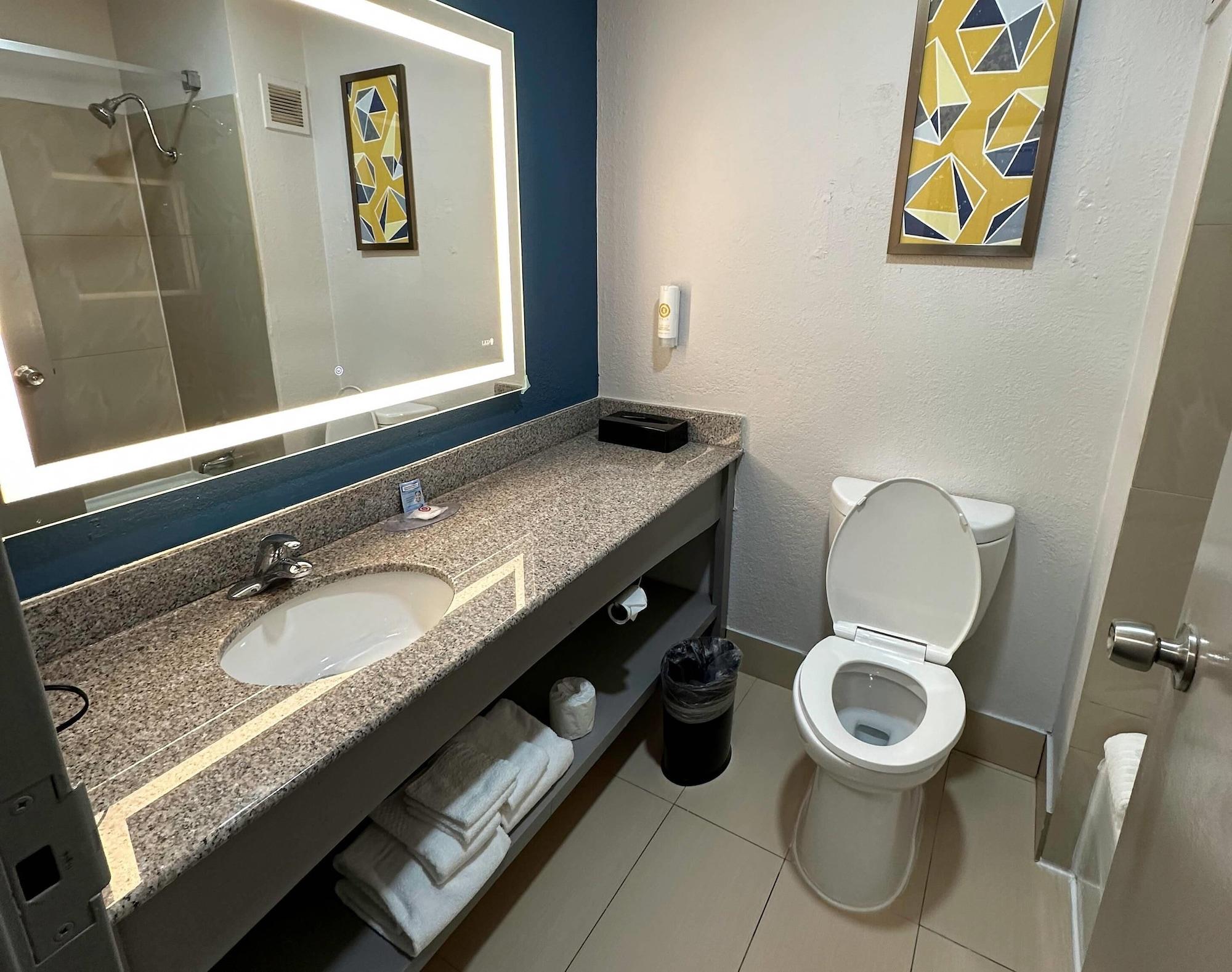 Habitación Comfort Inn Dallas Park Central