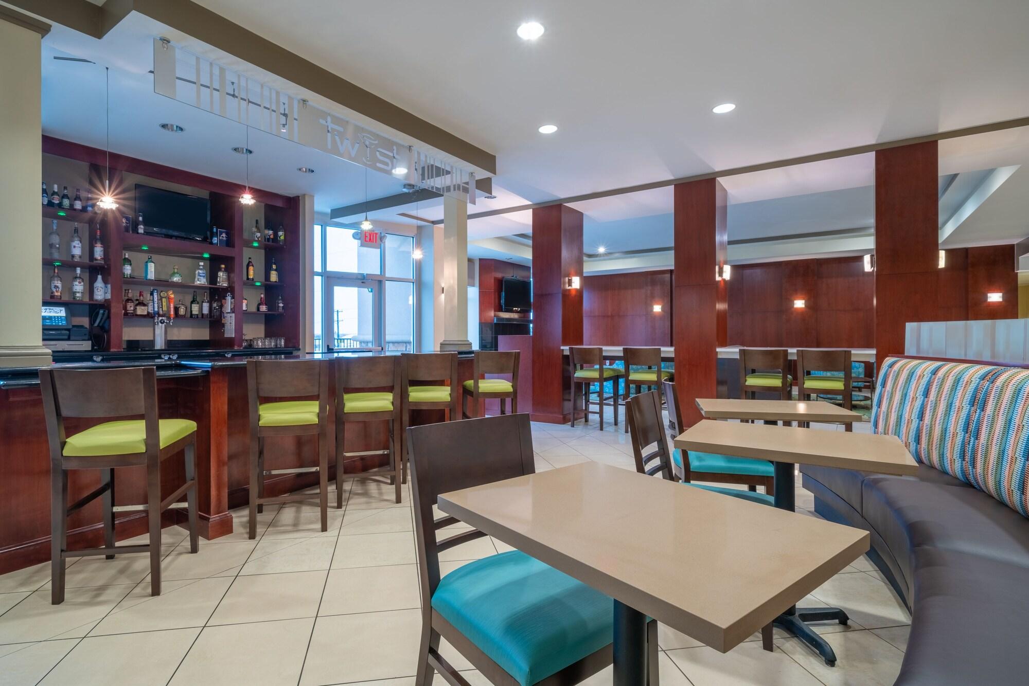 Restaurant Holiday Inn Manassas - Battlefield by IHG
