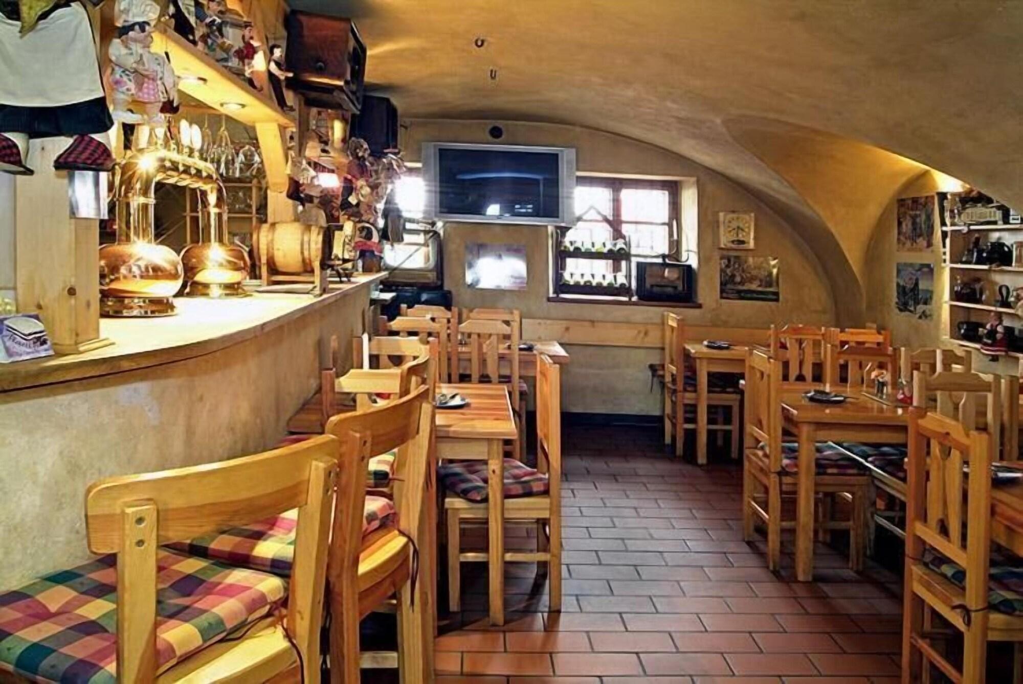 Bar/Salón Penzion Mastal