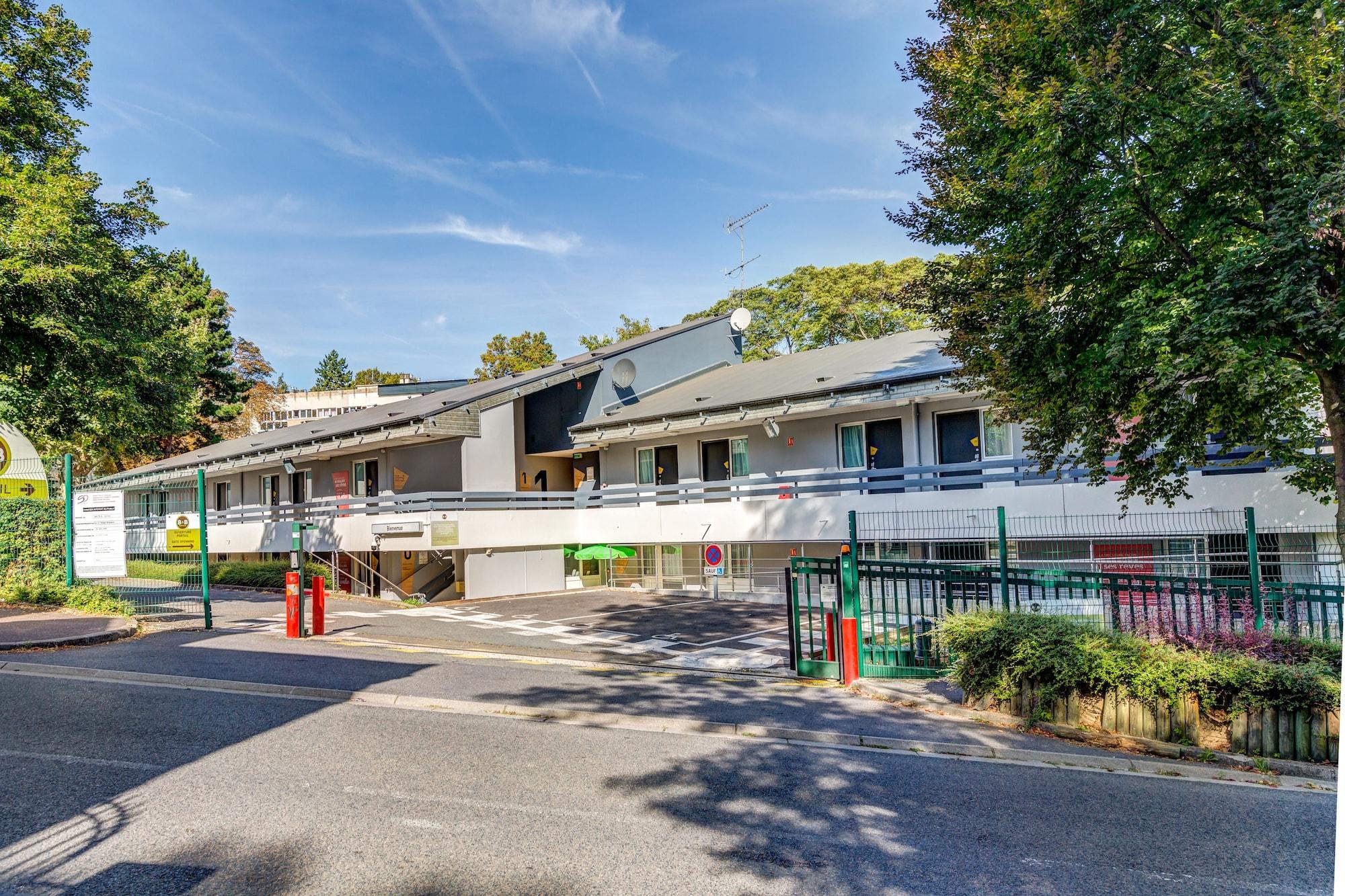 Varios B&B HOTEL LOUVECIENNES