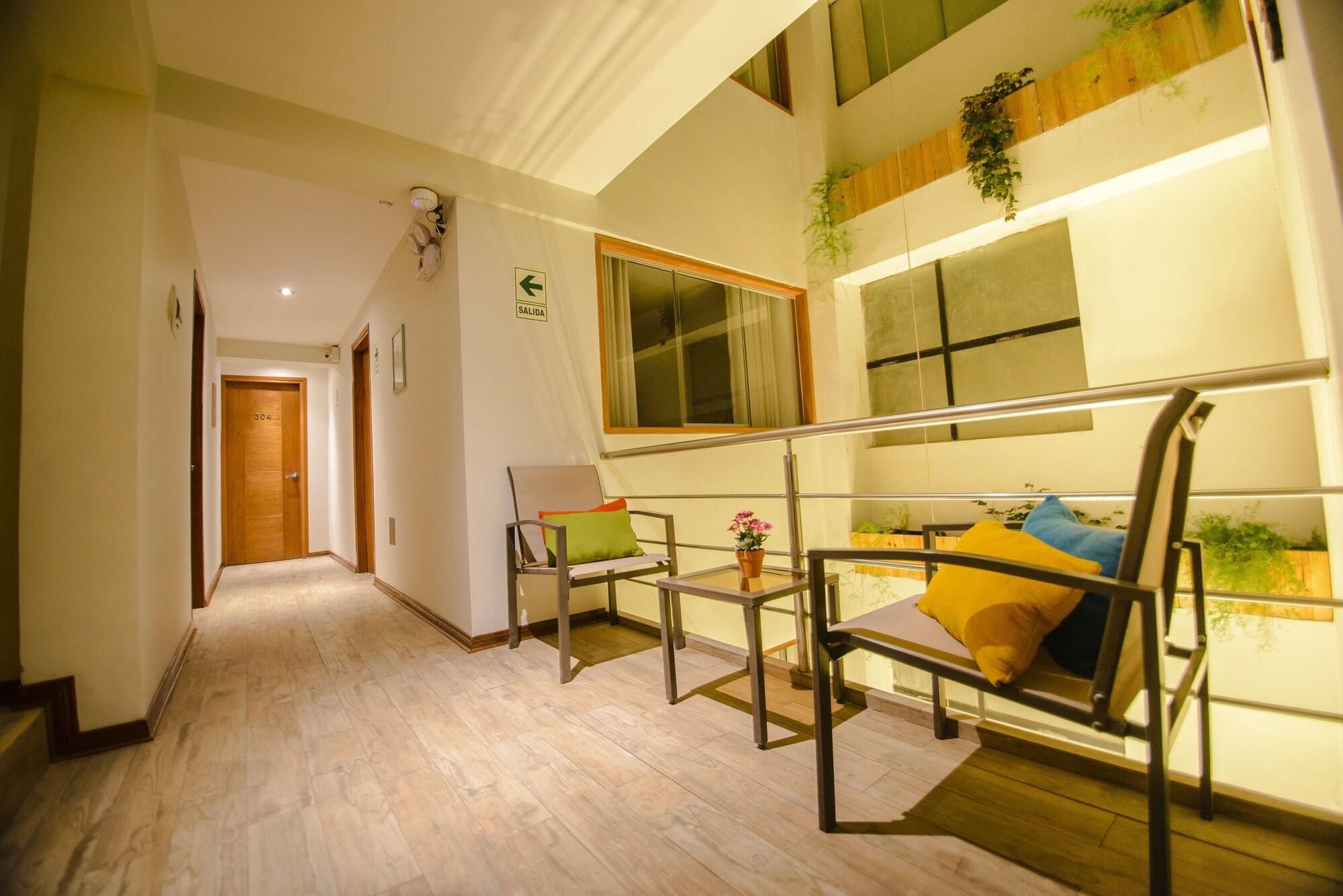 Varios Wayta Inn
