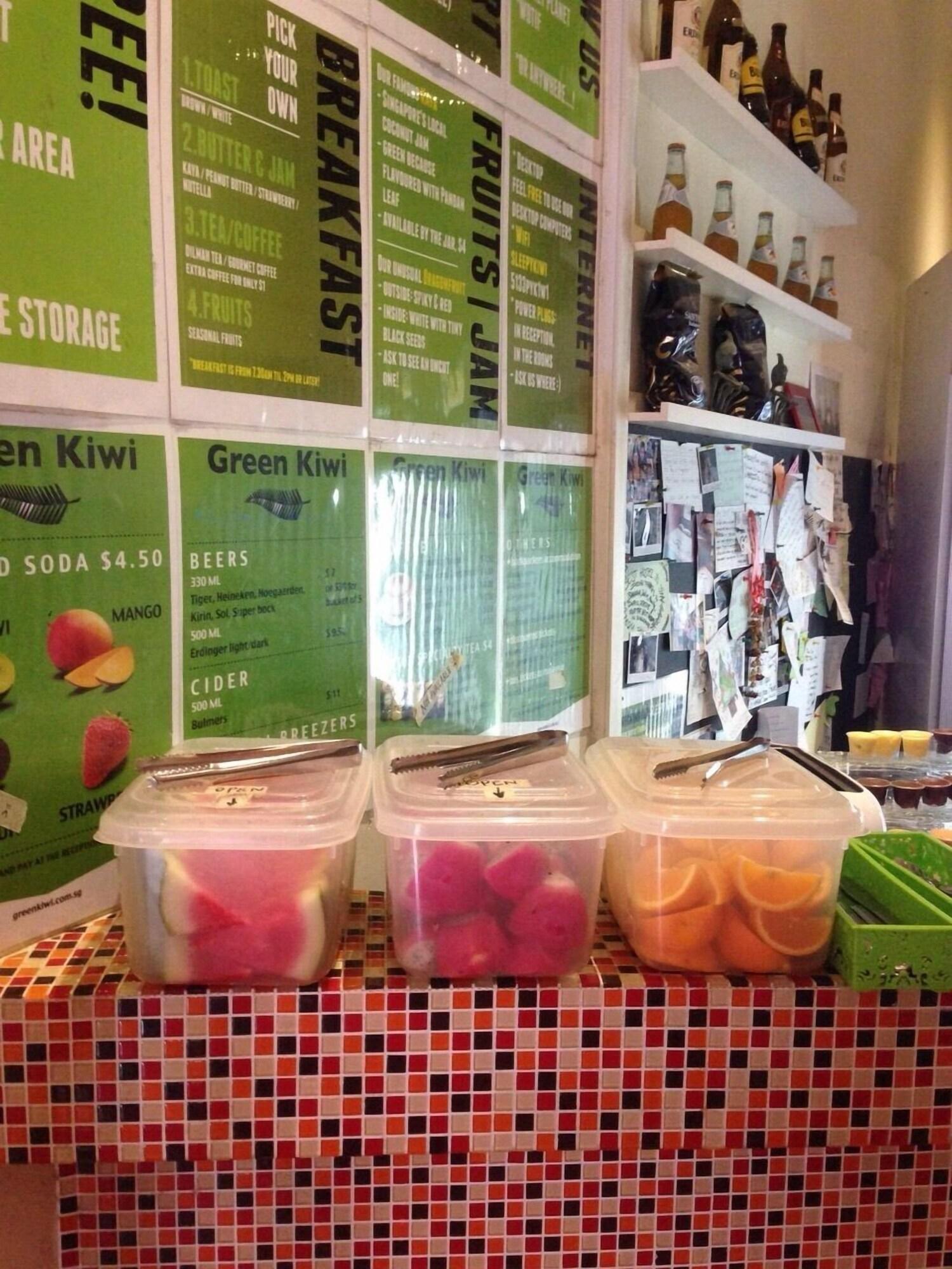 Restaurant Sleepy Kiwi Backpacker Hostel - Bugis