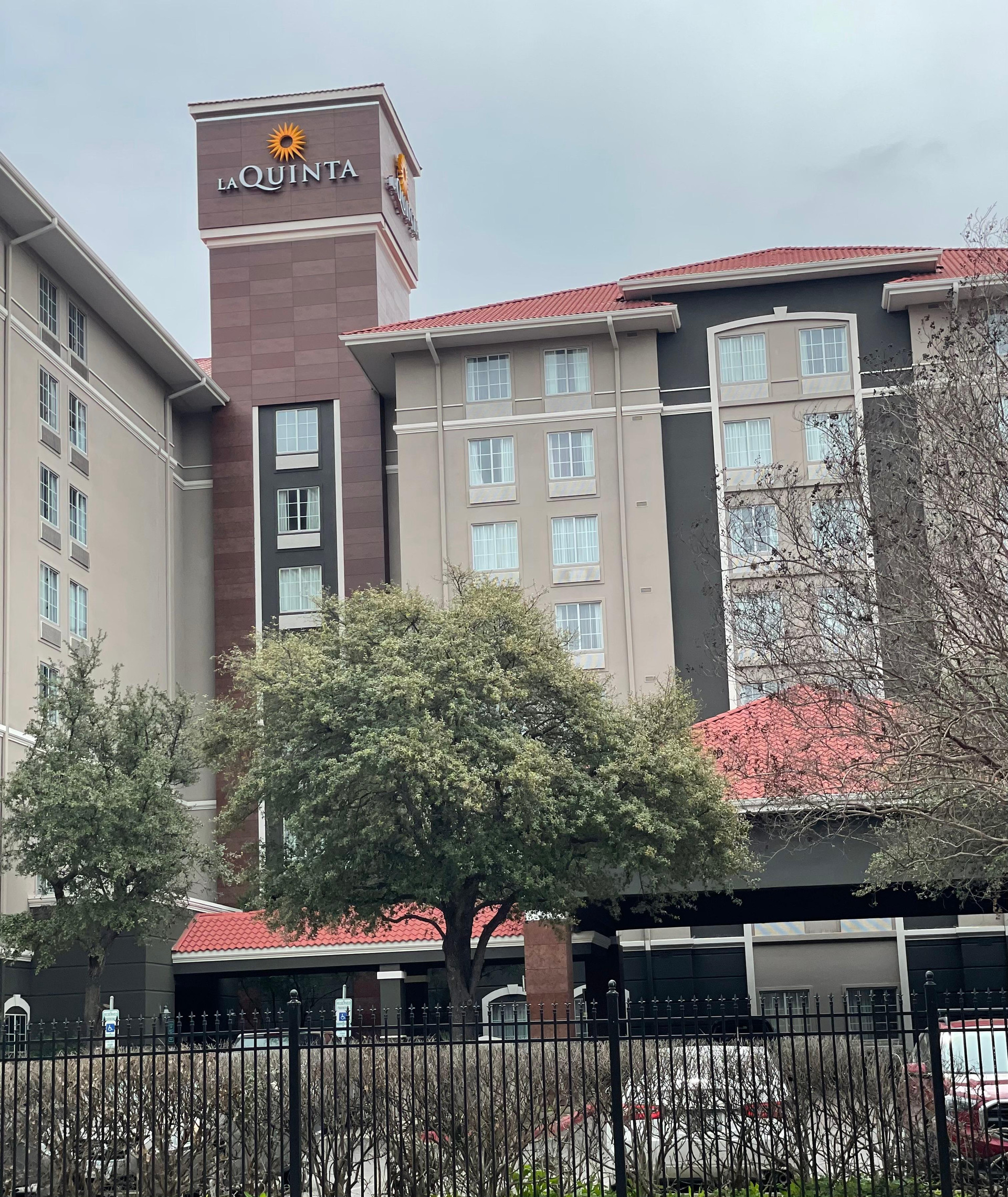 Vista Exterior La Quinta Inn & Suites by Wyndham San Antonio Airport