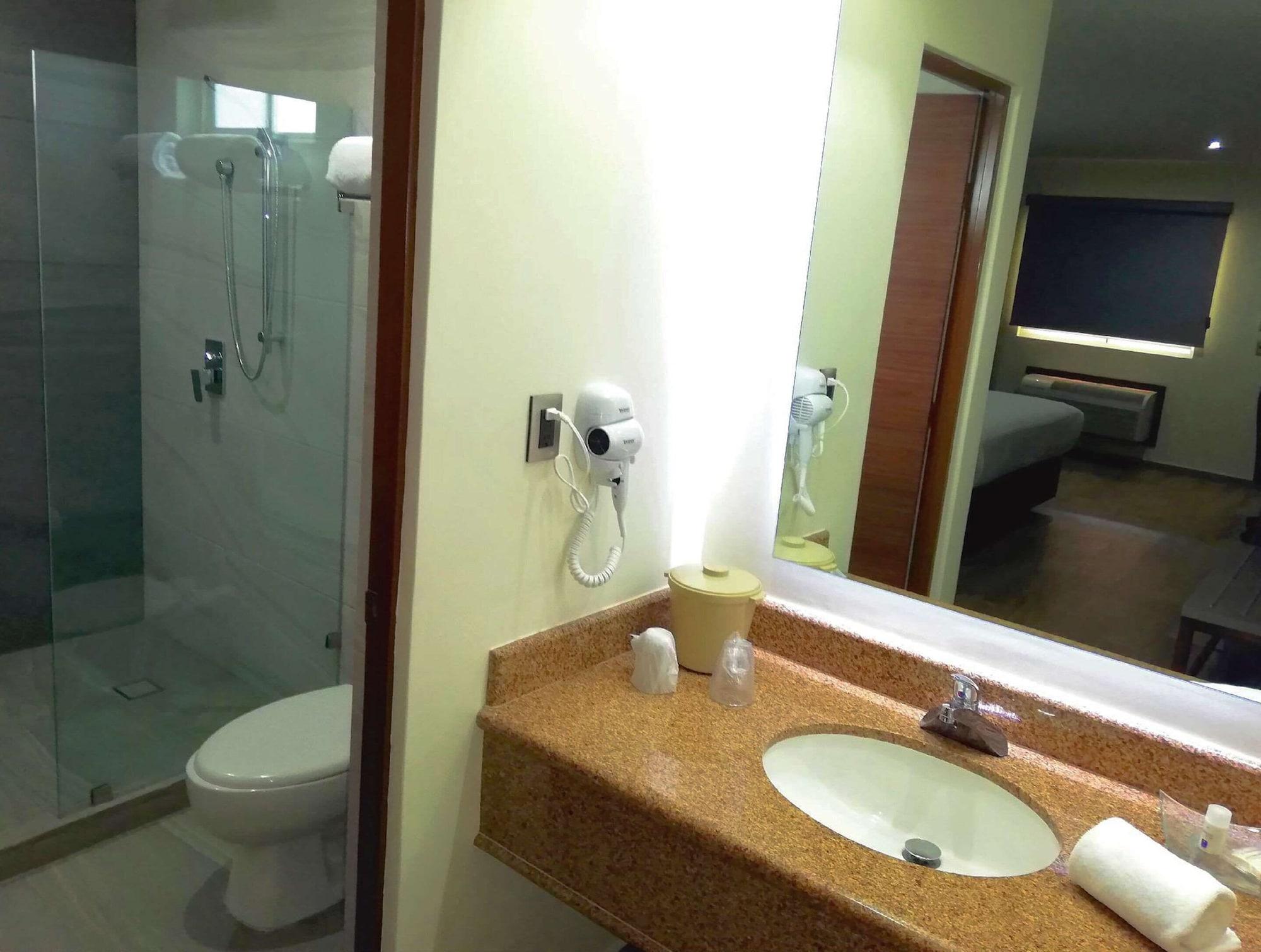 Habitación Comfort Inn Monterrey Norte
