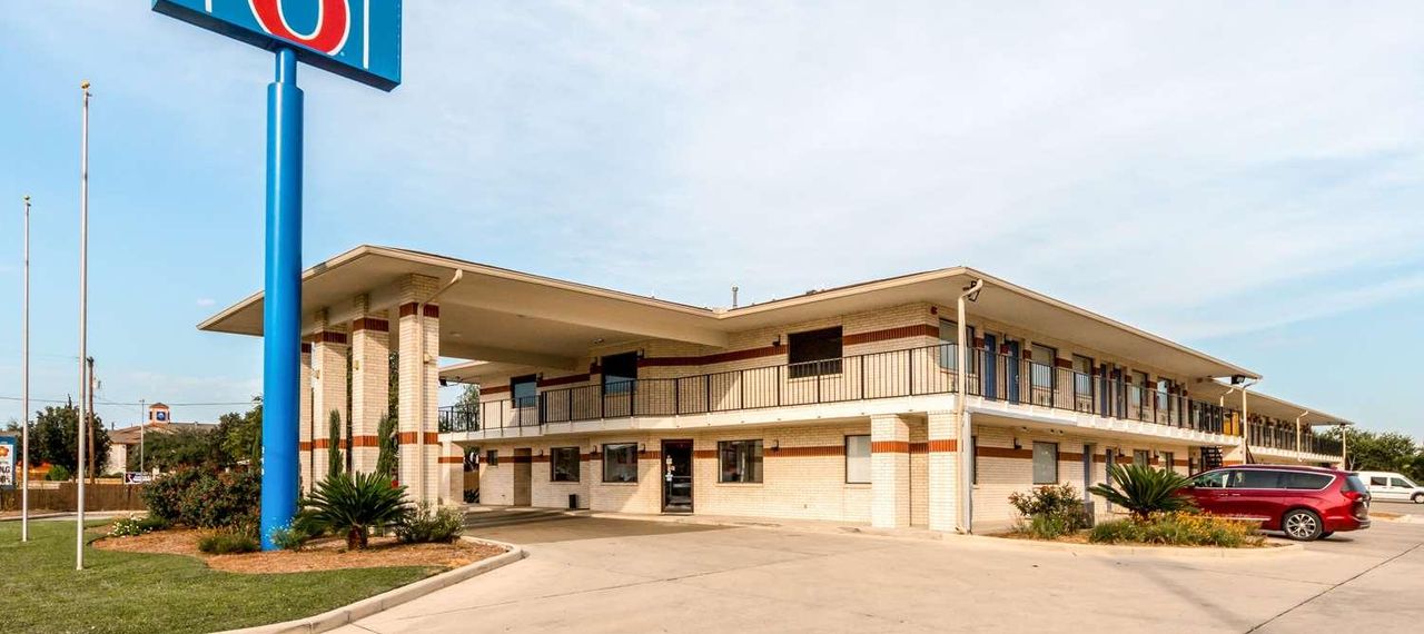 Motel 6 San Antonio - South WW White Road, San Antonio | Hoteles en