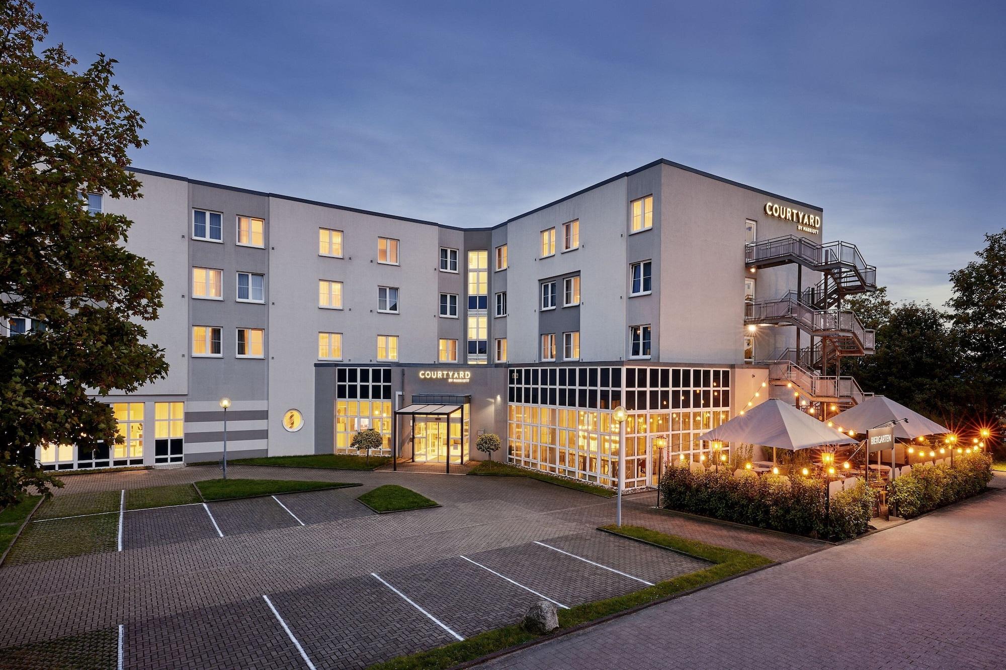 Vista Exterior Courtyard by Marriott Dortmund