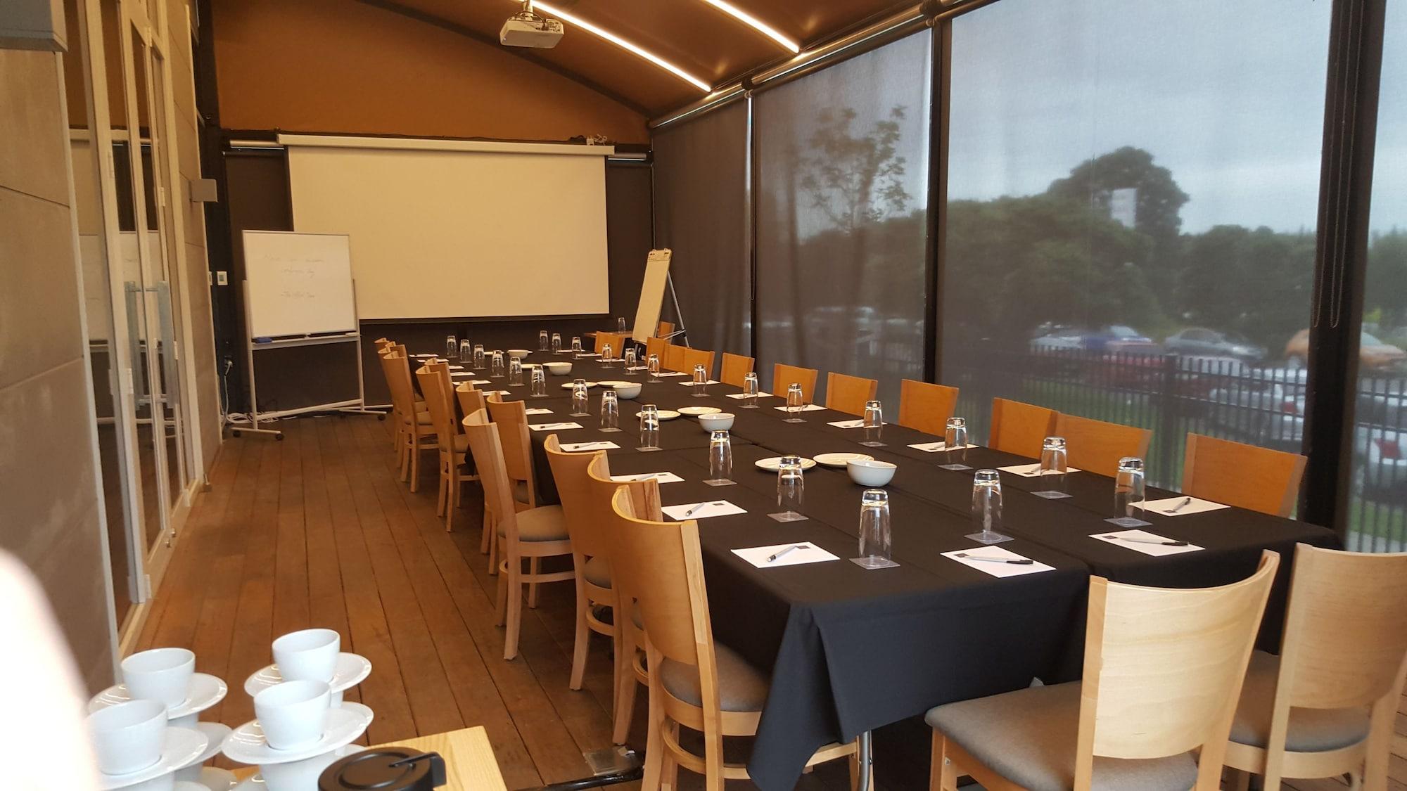 Sala de Reuniones The Sebel Auckland Manukau