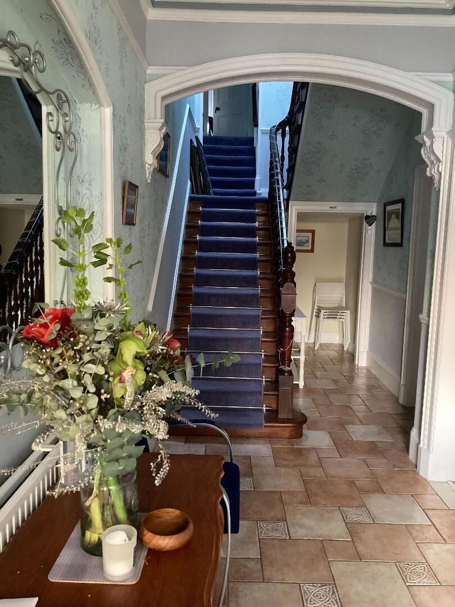 Varios The Castle B&B