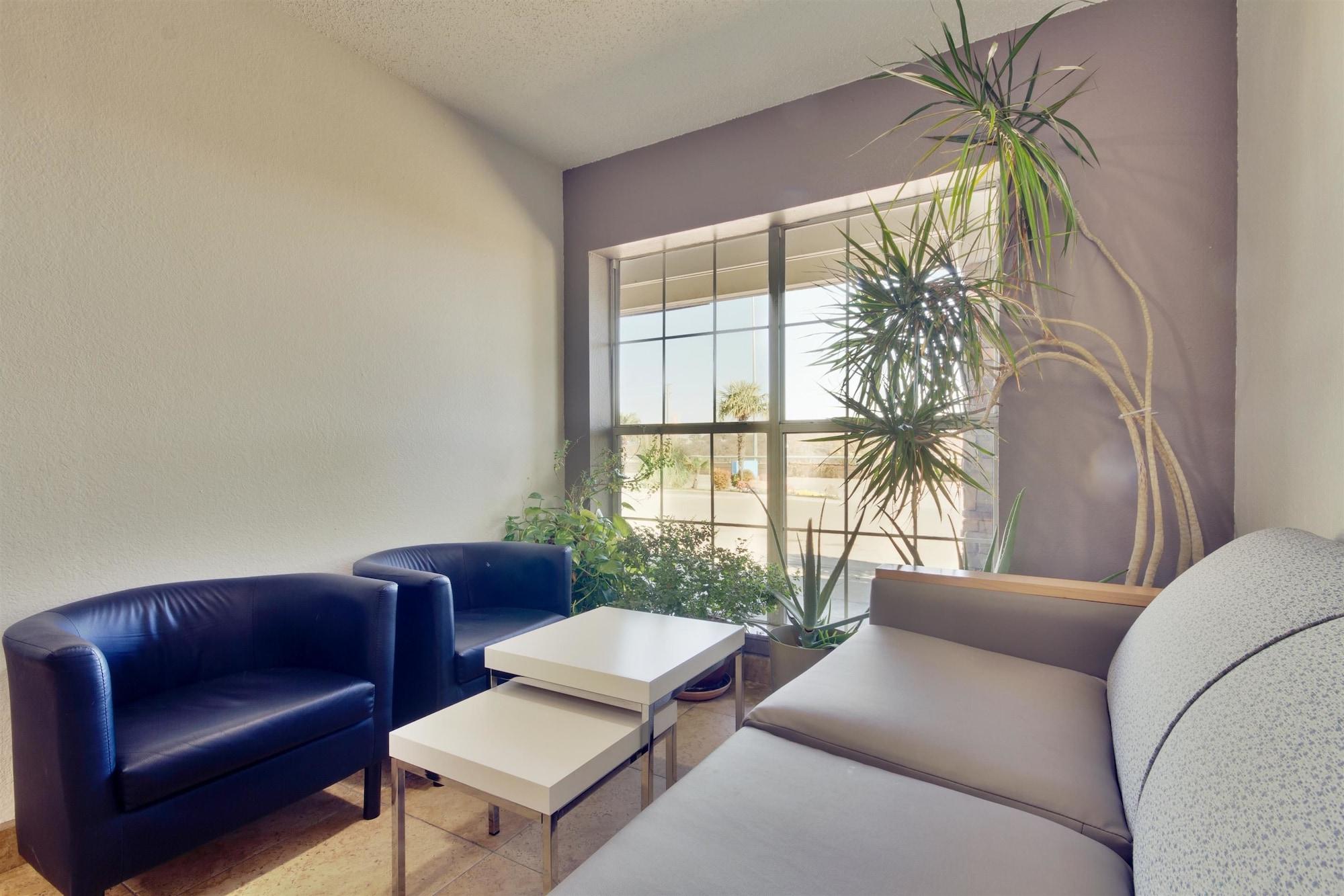 Vista Lobby Studio 6 Dallas, TX - North - Richardson