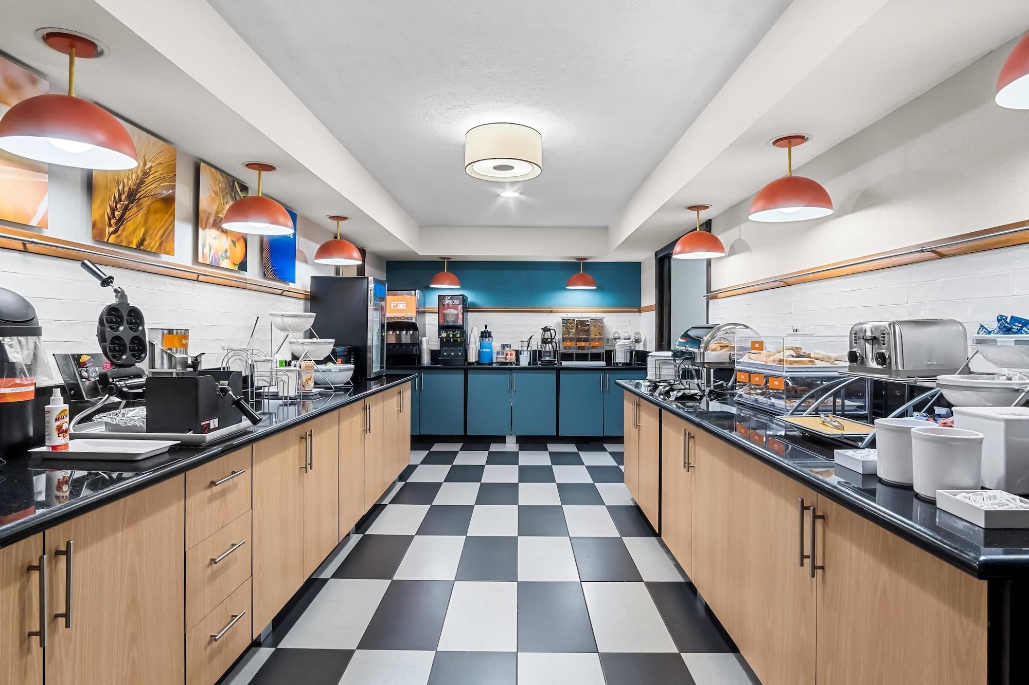 Restaurant Comfort Inn Cadillac