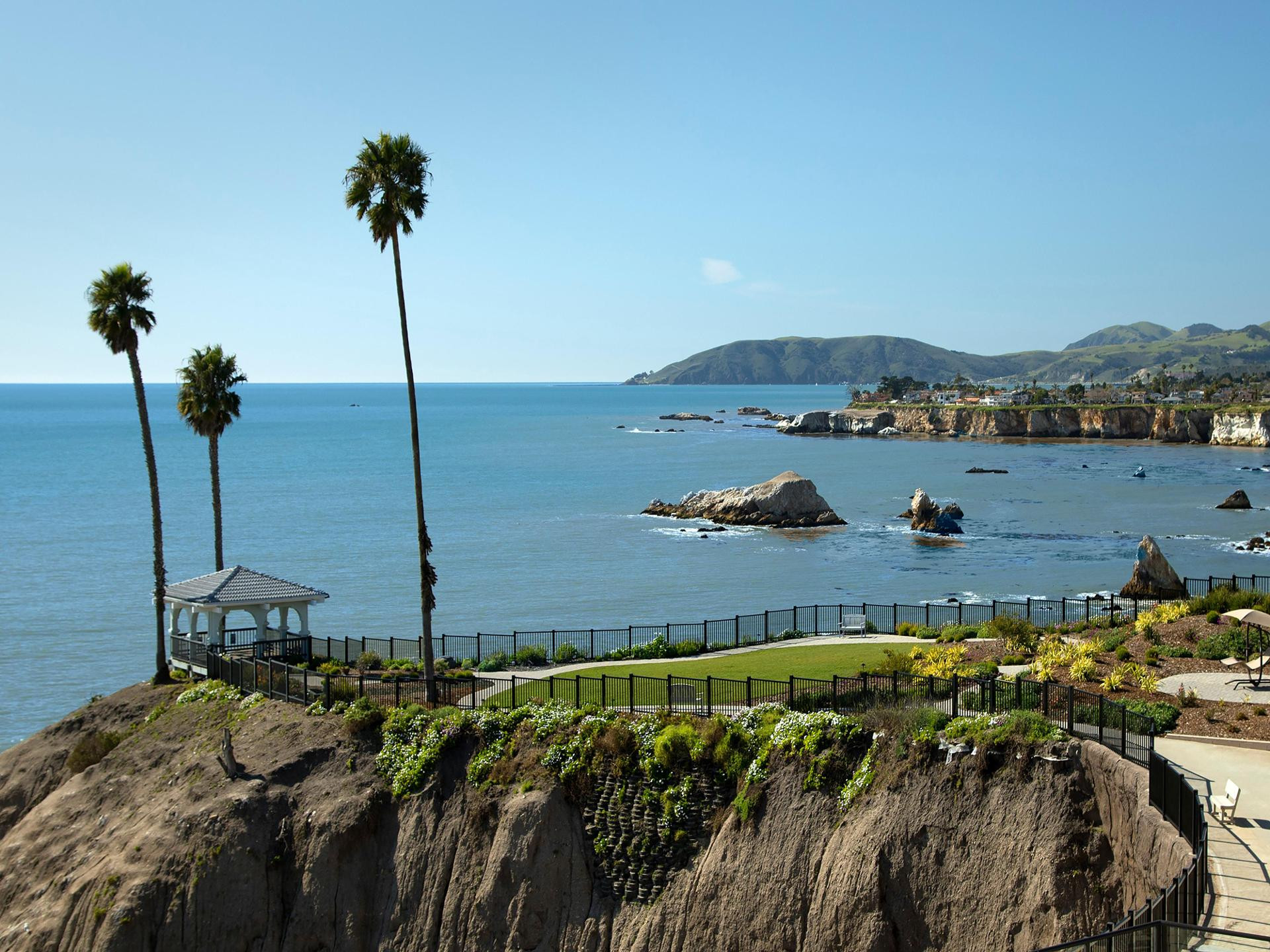 Playa Shore Cliff Hotel