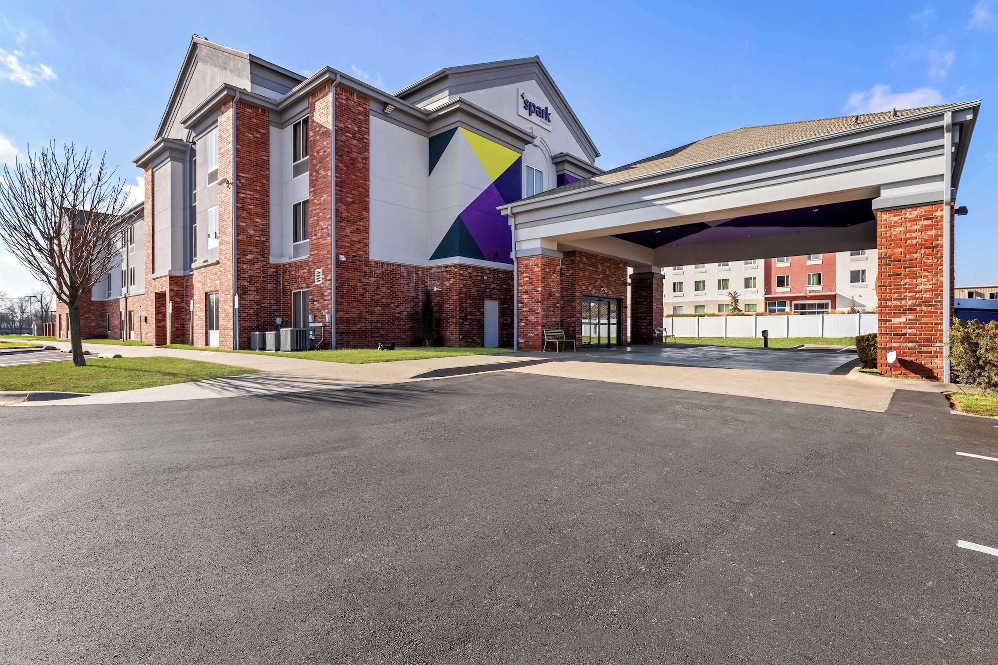 Varios Spark by Hilton Catoosa