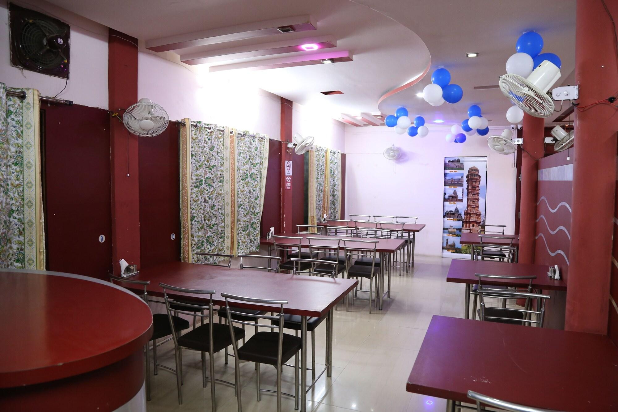 Restaurant Hotel Shri Karani Vilas
