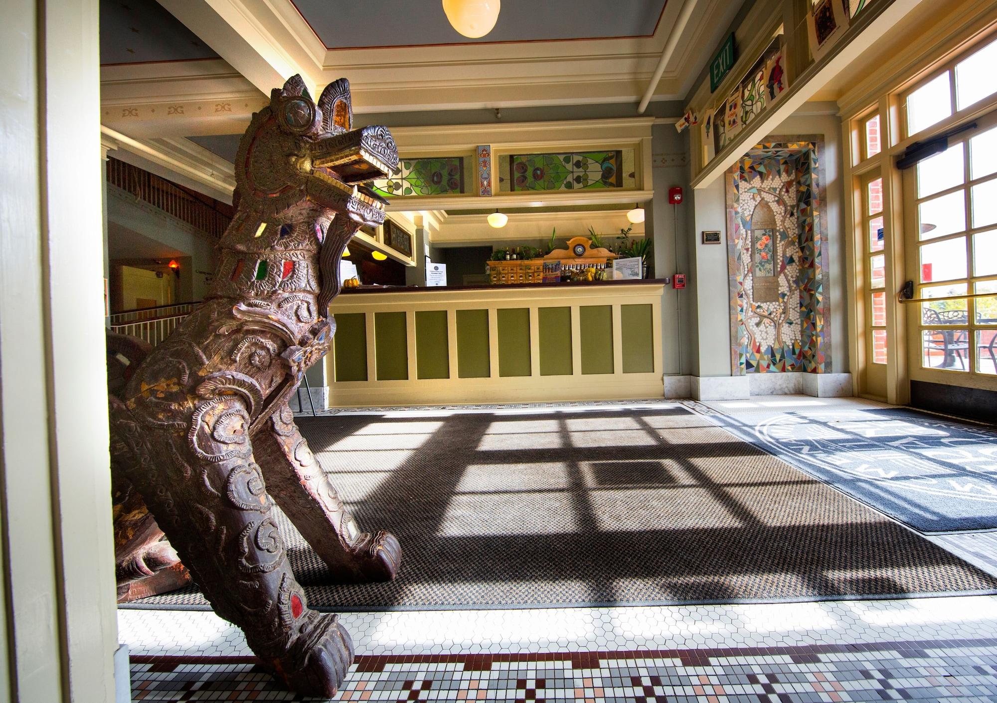 Vista Lobby McMenamins Grand Lodge