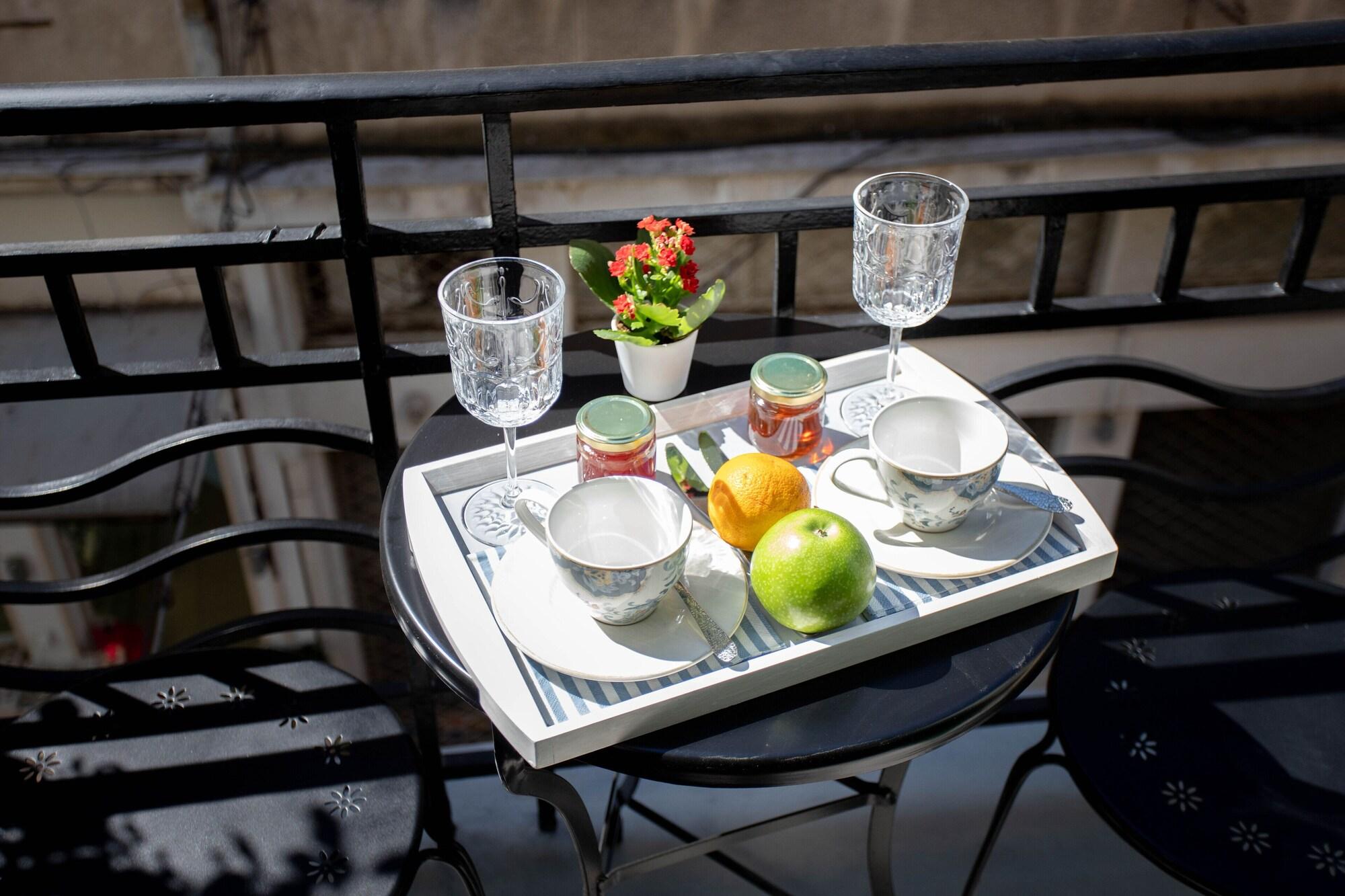 Restaurant Pandrosos Divine Suites