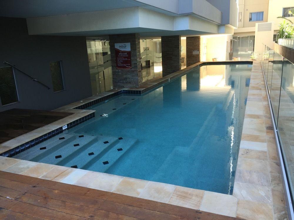 Vista Piscina Redvue Apartments