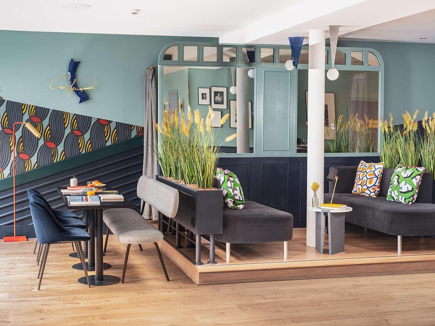 Bar/Salón Bob Hotel